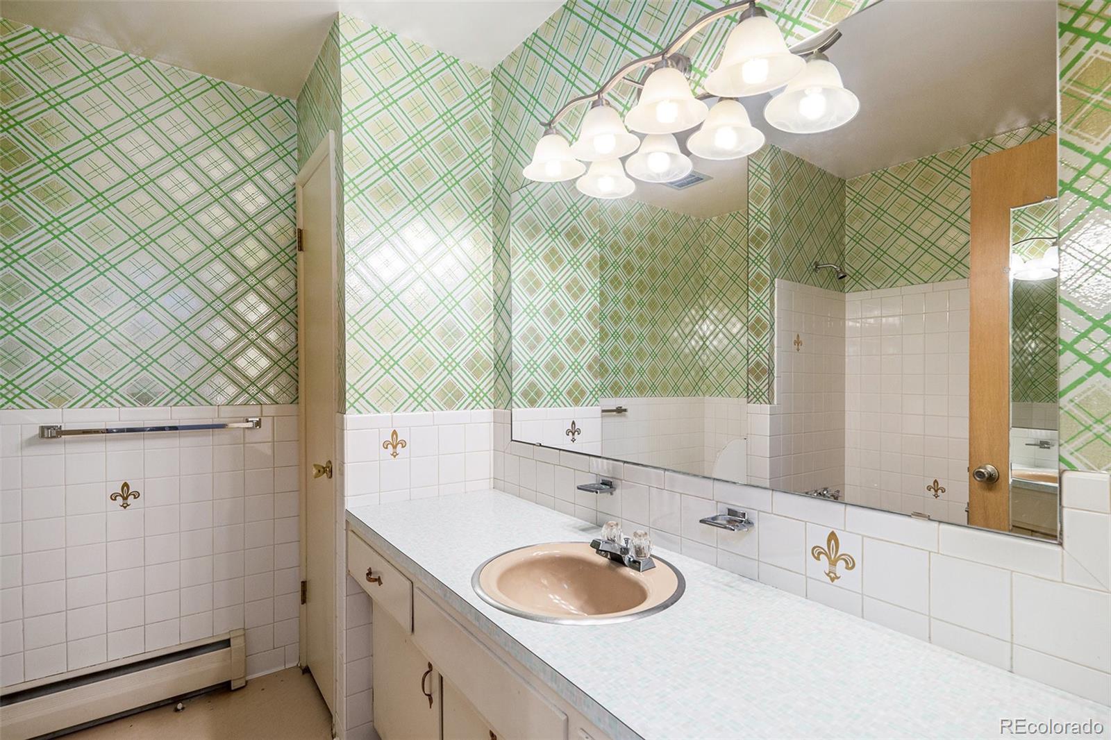 MLS Image #10 for 672 s pontiac street,denver, Colorado