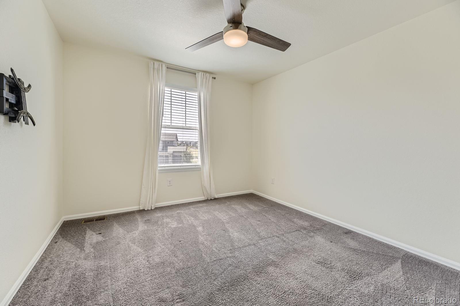 MLS Image #19 for 26221 e 5th place,aurora, Colorado
