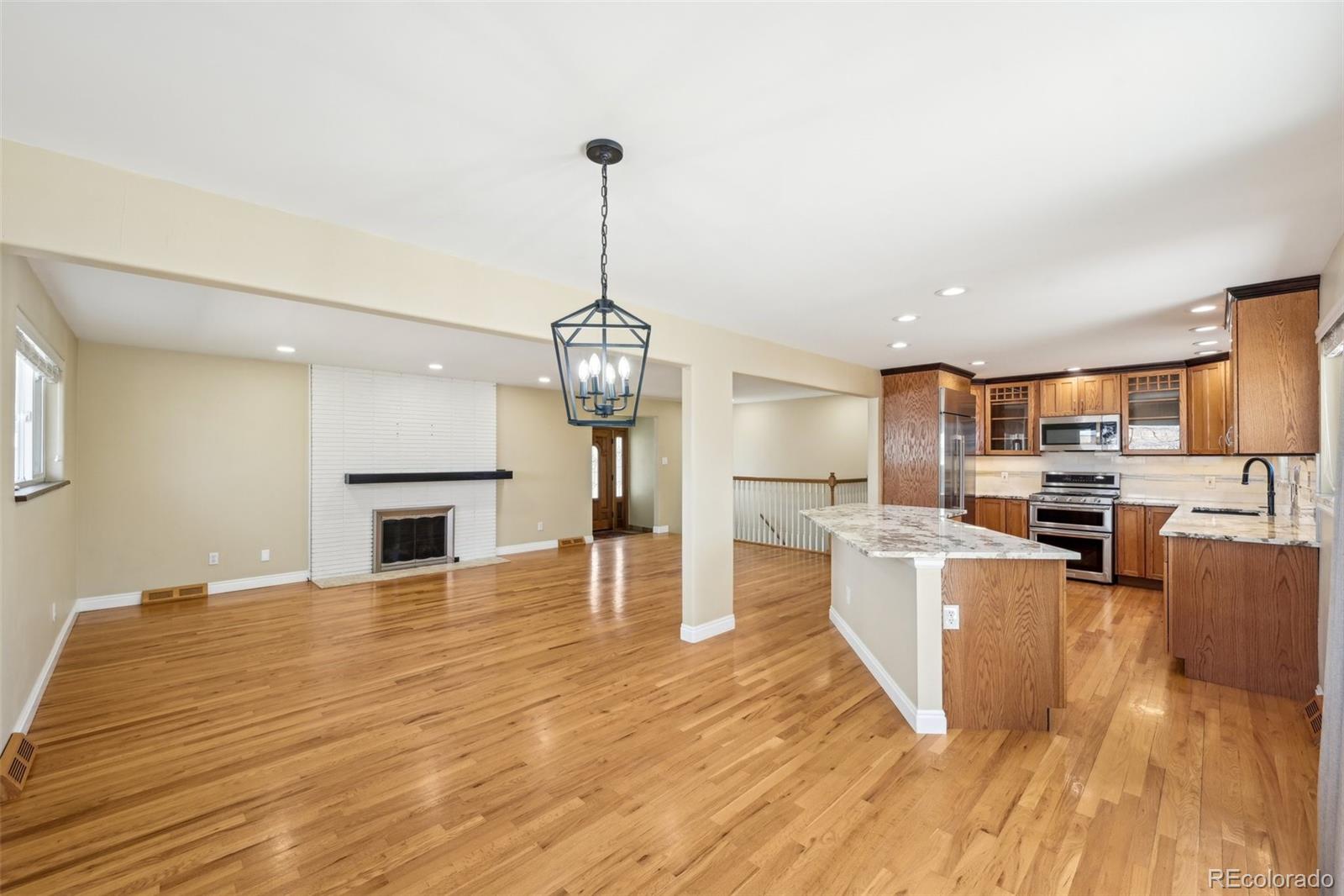 MLS Image #11 for 3293 s florence court,denver, Colorado