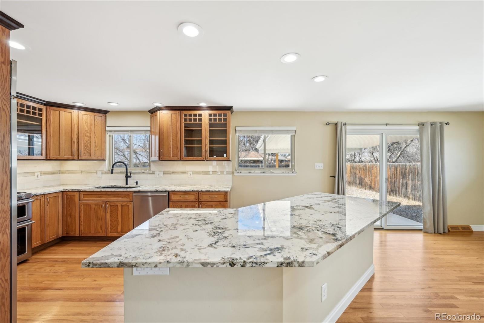 MLS Image #12 for 3293 s florence court,denver, Colorado