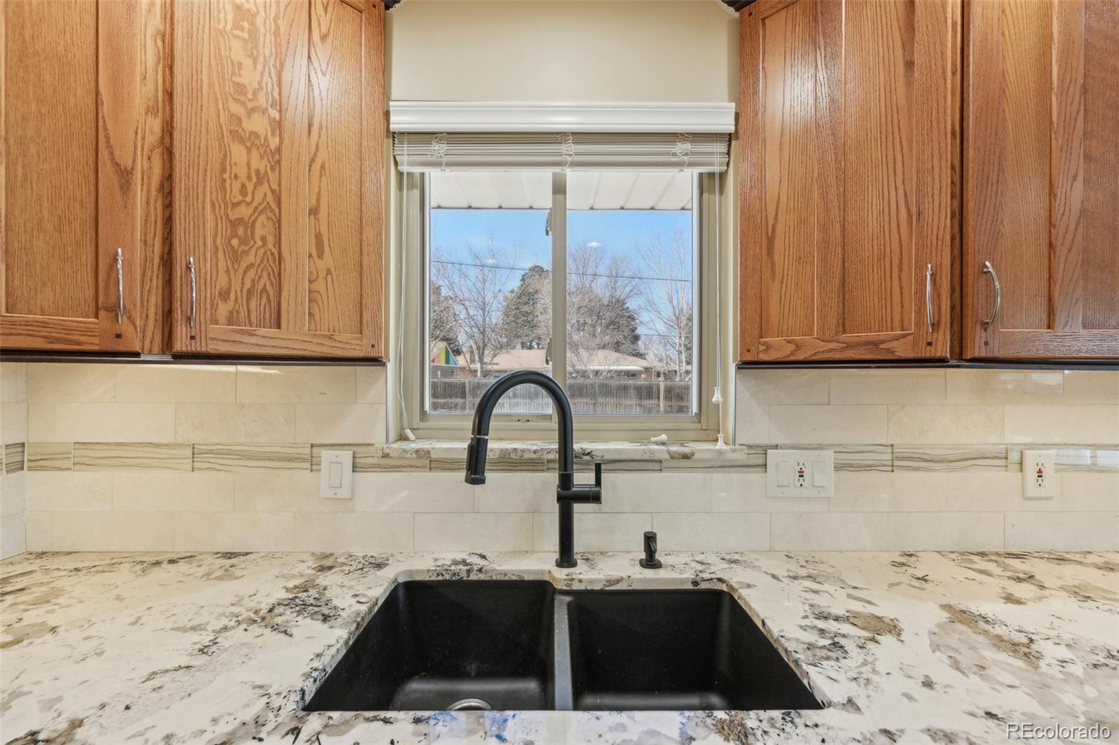 MLS Image #15 for 3293 s florence court,denver, Colorado