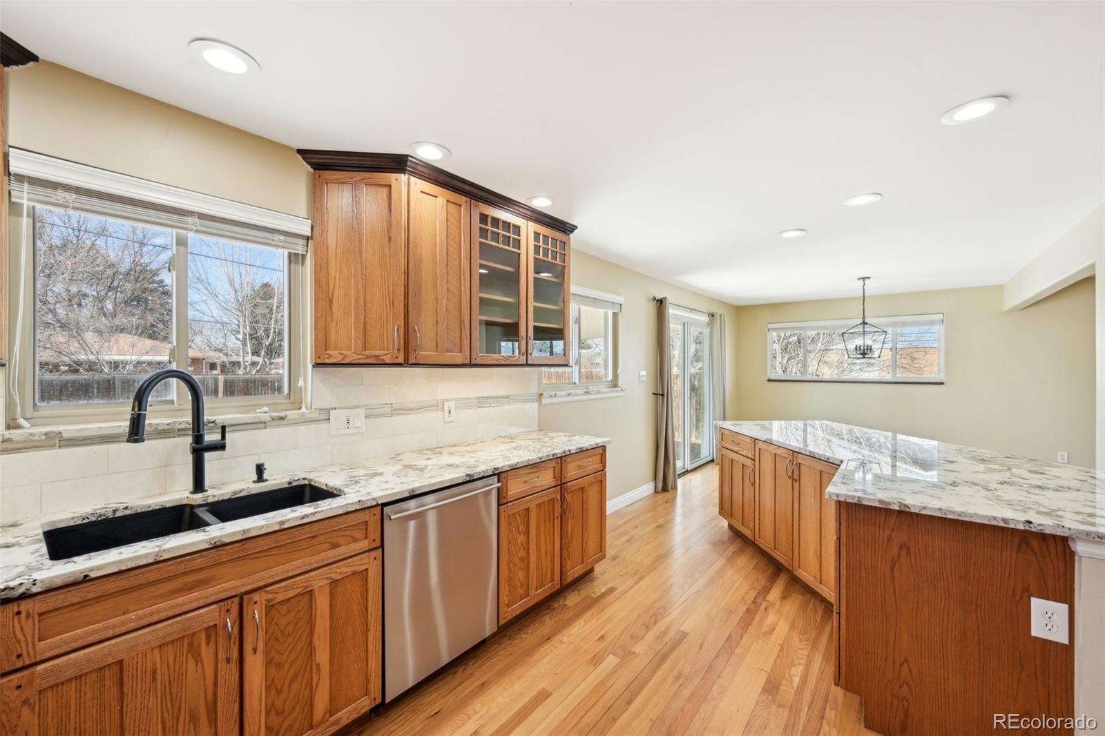 MLS Image #17 for 3293 s florence court,denver, Colorado