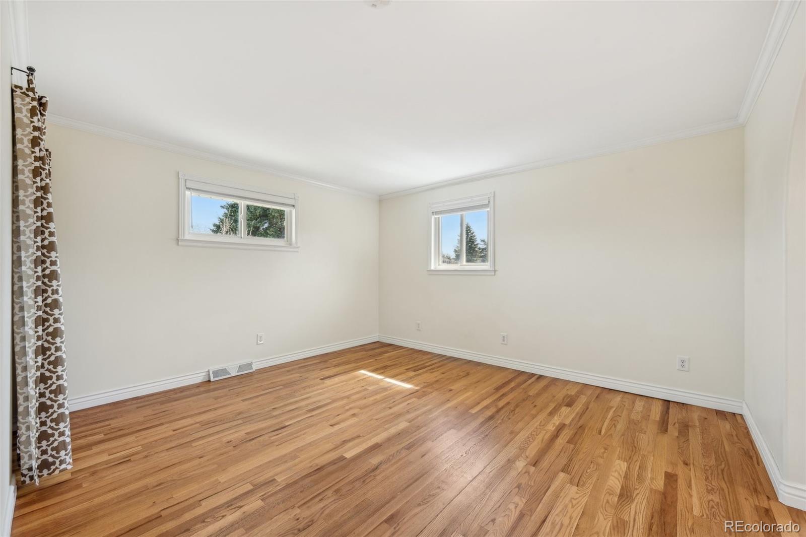 MLS Image #22 for 3293 s florence court,denver, Colorado