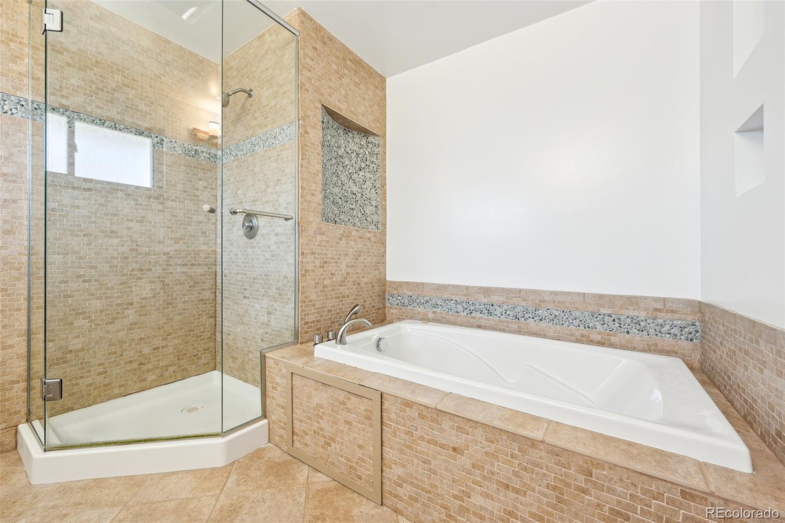 MLS Image #29 for 3293 s florence court,denver, Colorado