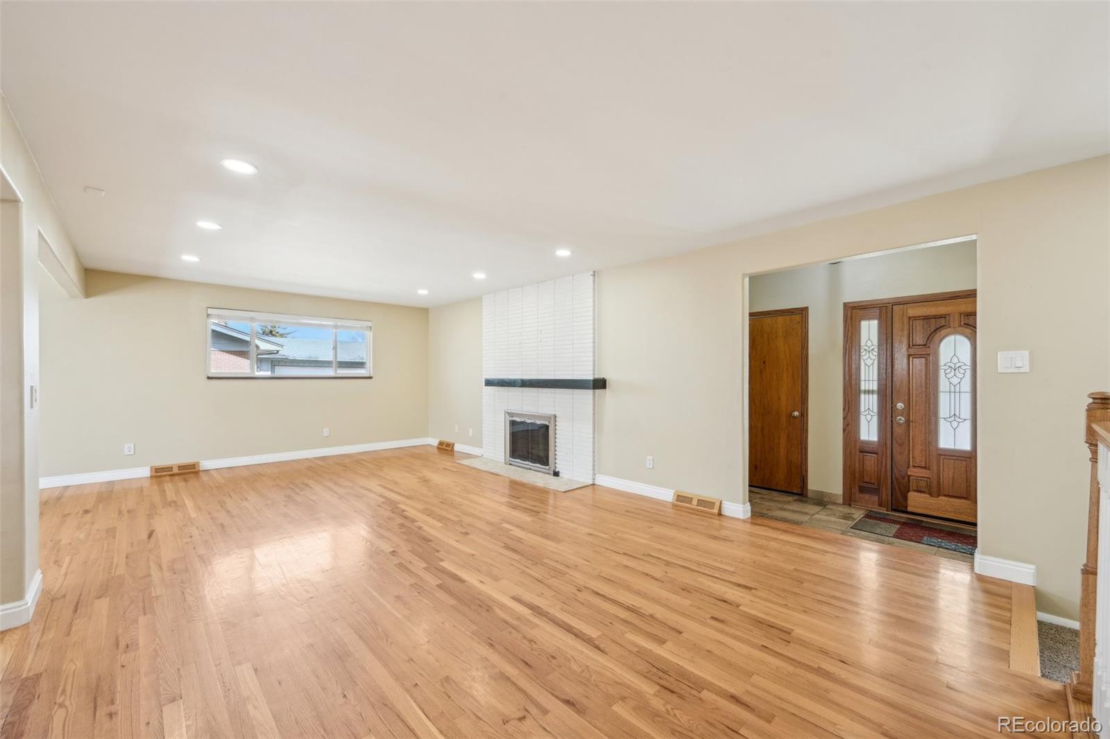 MLS Image #5 for 3293 s florence court,denver, Colorado