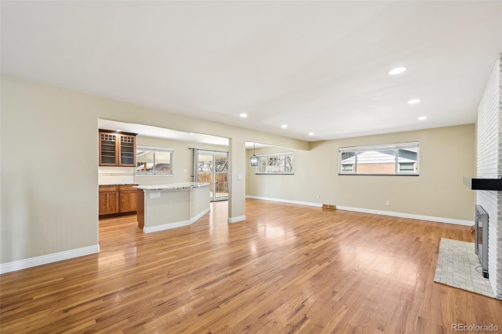 MLS Image #8 for 3293 s florence court,denver, Colorado