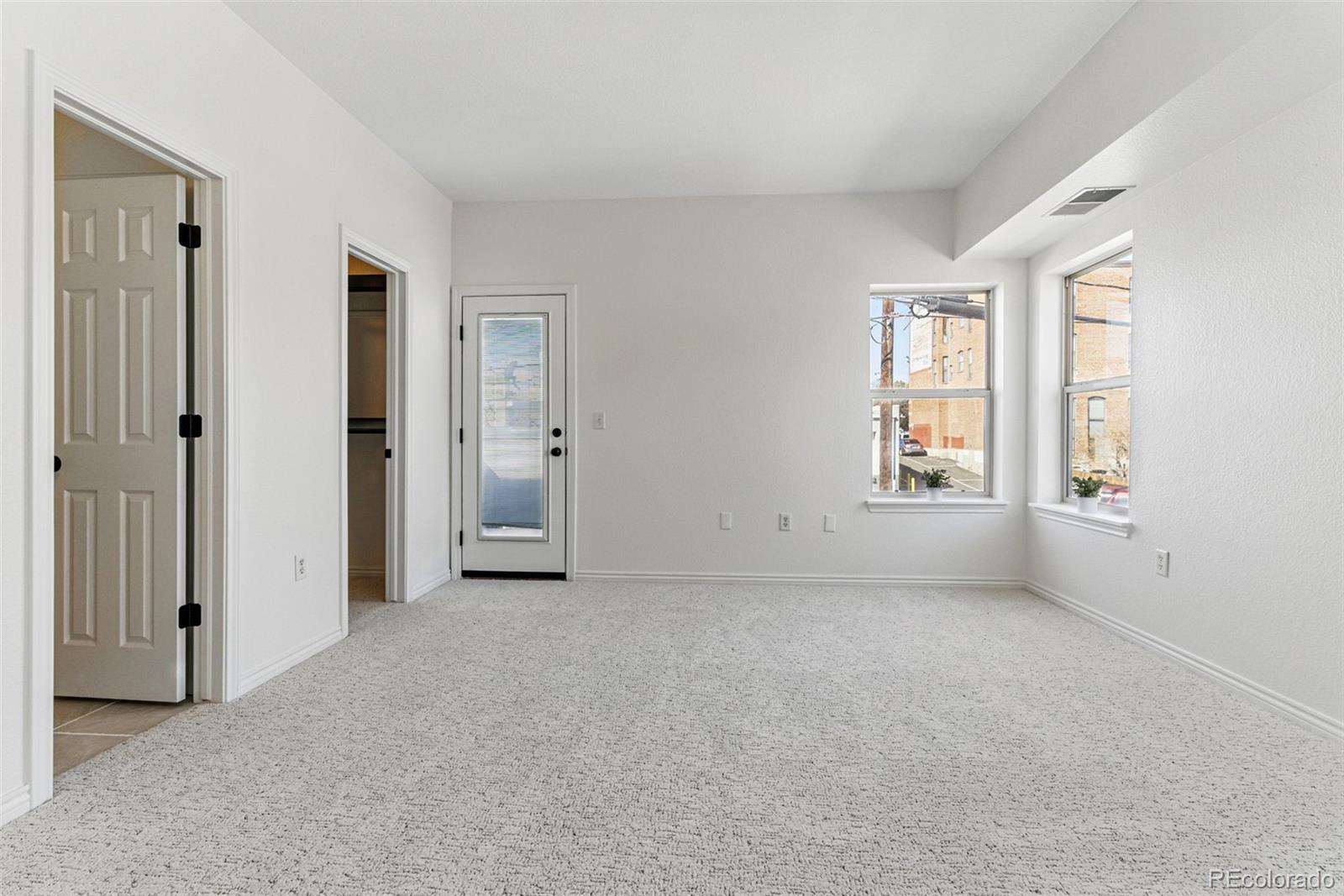 MLS Image #16 for 2901  wyandot street 18,denver, Colorado