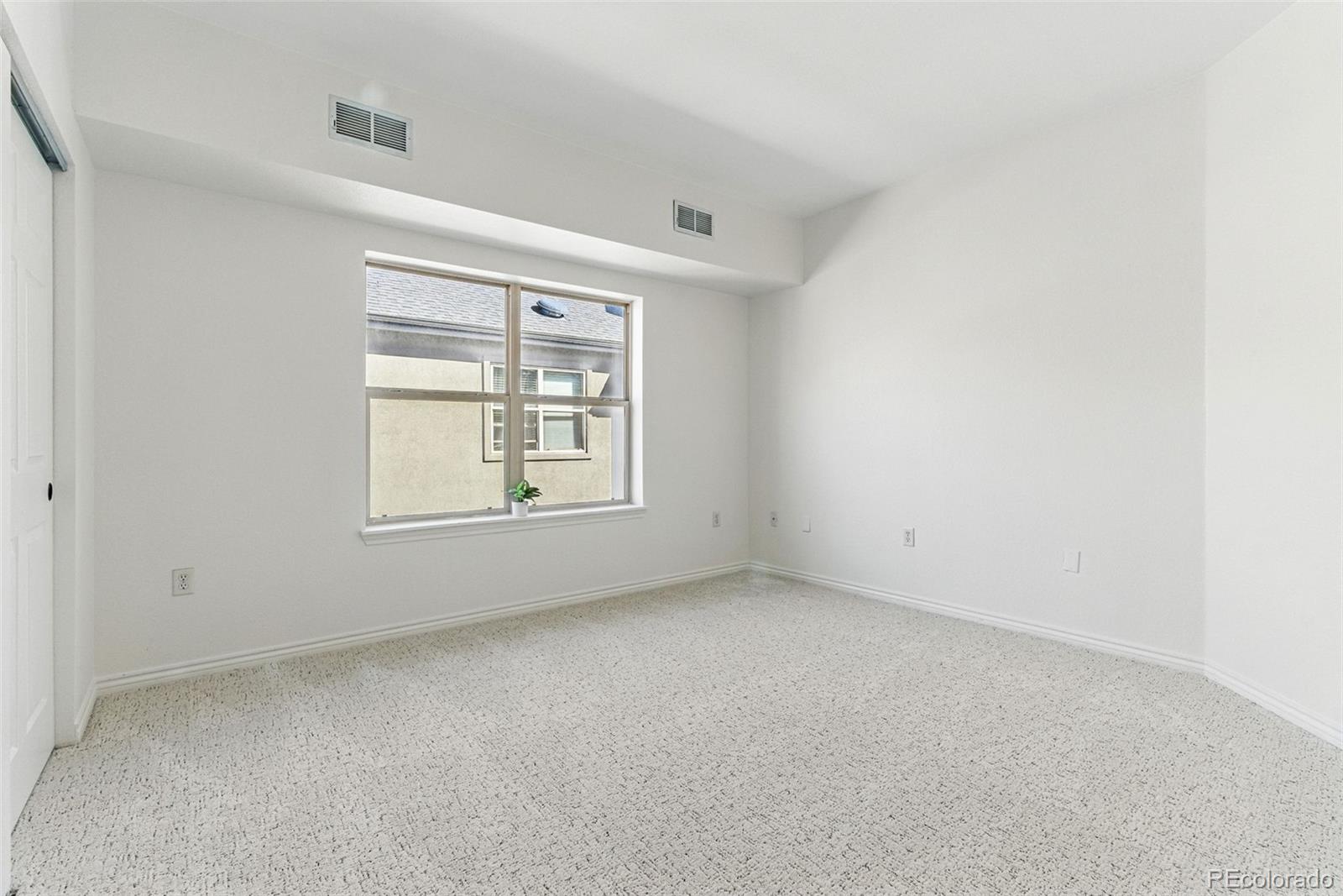 MLS Image #23 for 2901  wyandot street 18,denver, Colorado