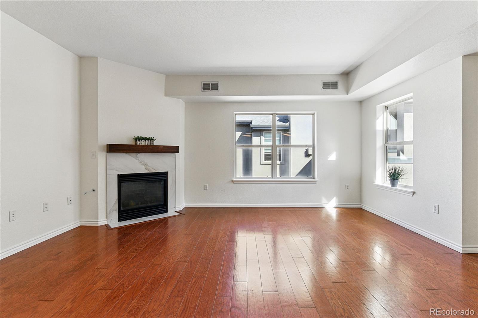 MLS Image #4 for 2901  wyandot street 18,denver, Colorado