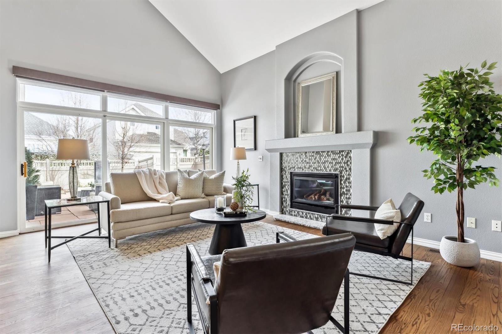 MLS Image #11 for 1011 s valentia street,denver, Colorado