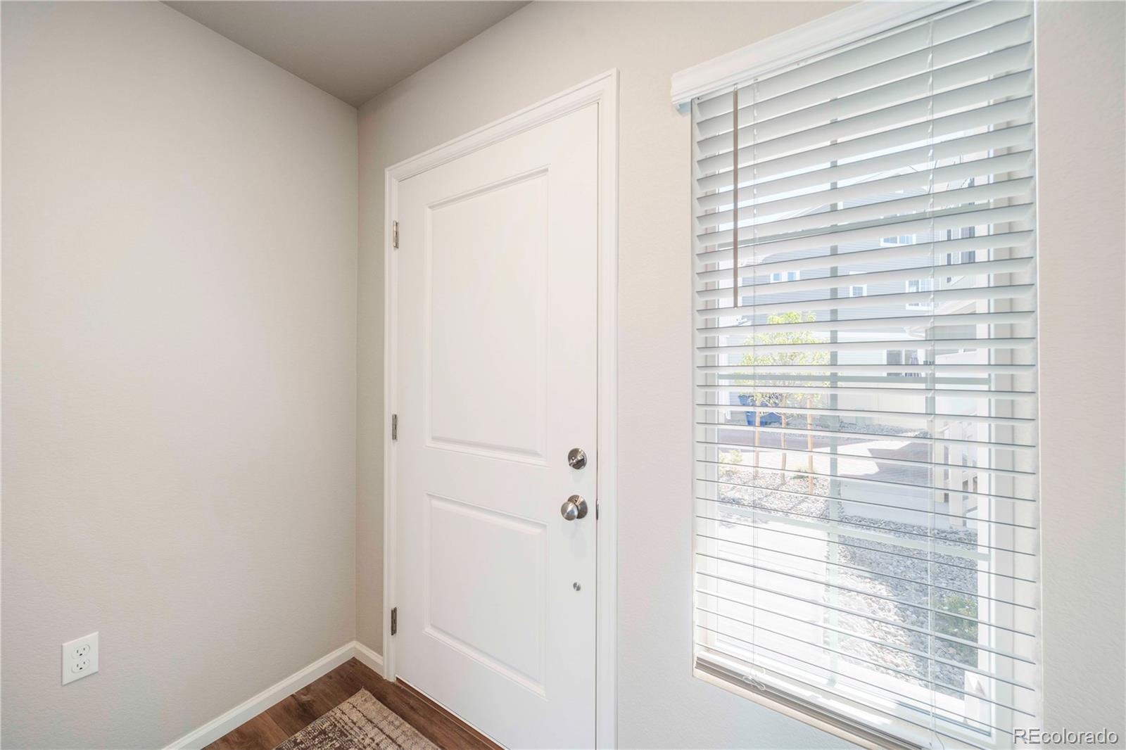 MLS Image #4 for 22072 e 38th place,aurora, Colorado