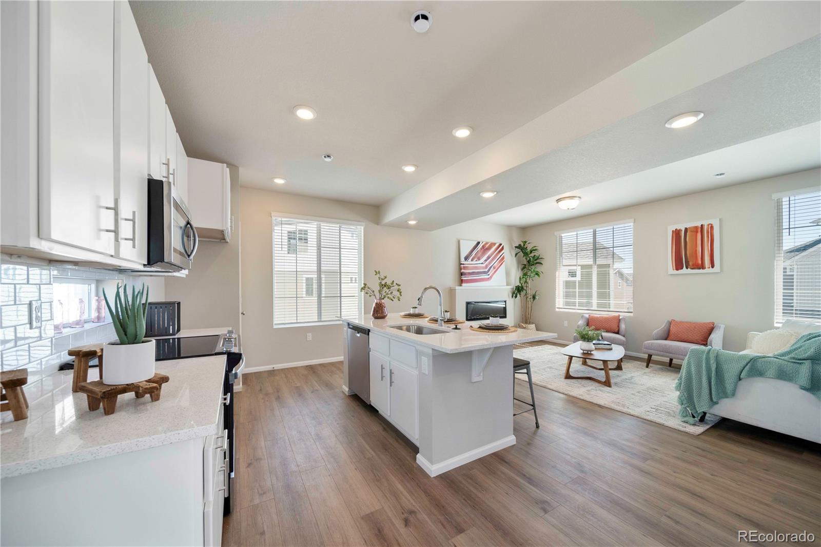 MLS Image #8 for 22072 e 38th place,aurora, Colorado