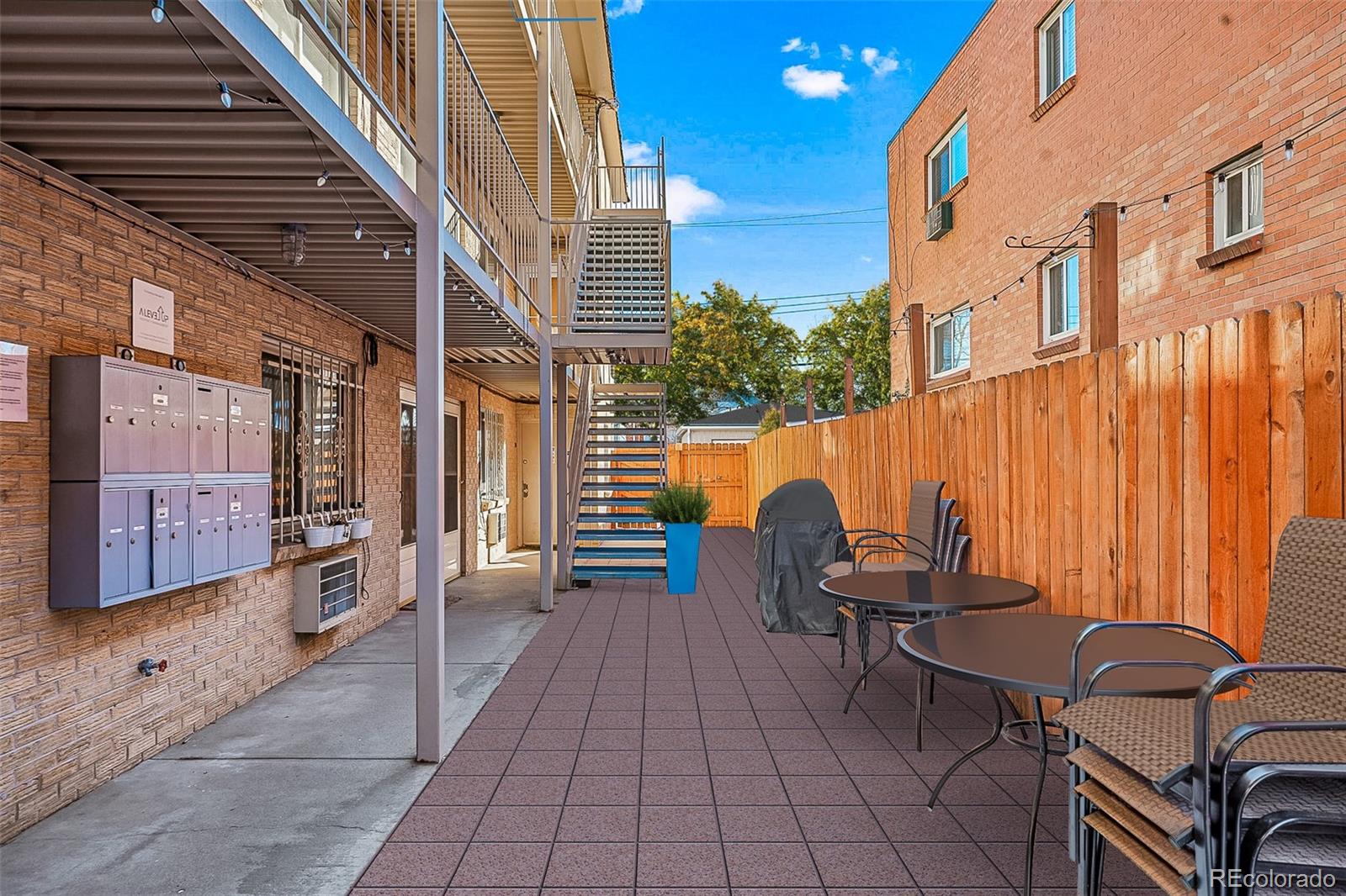 MLS Image #13 for 148 s emerson street,denver, Colorado