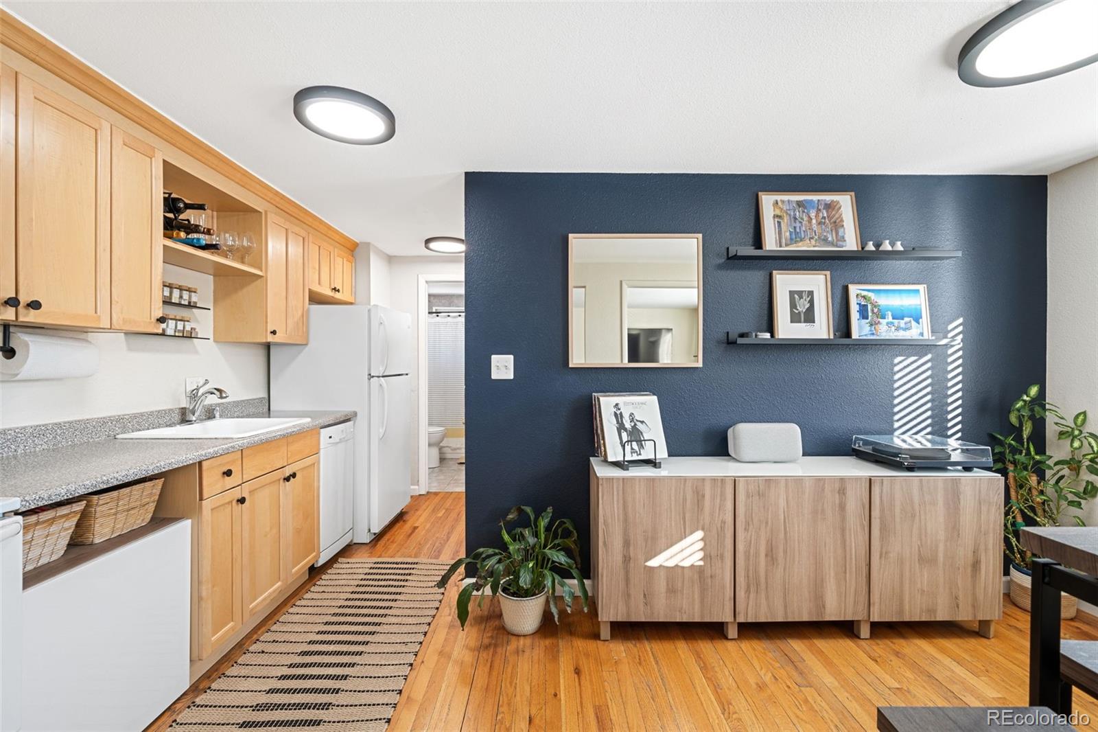 MLS Image #6 for 148 s emerson street,denver, Colorado