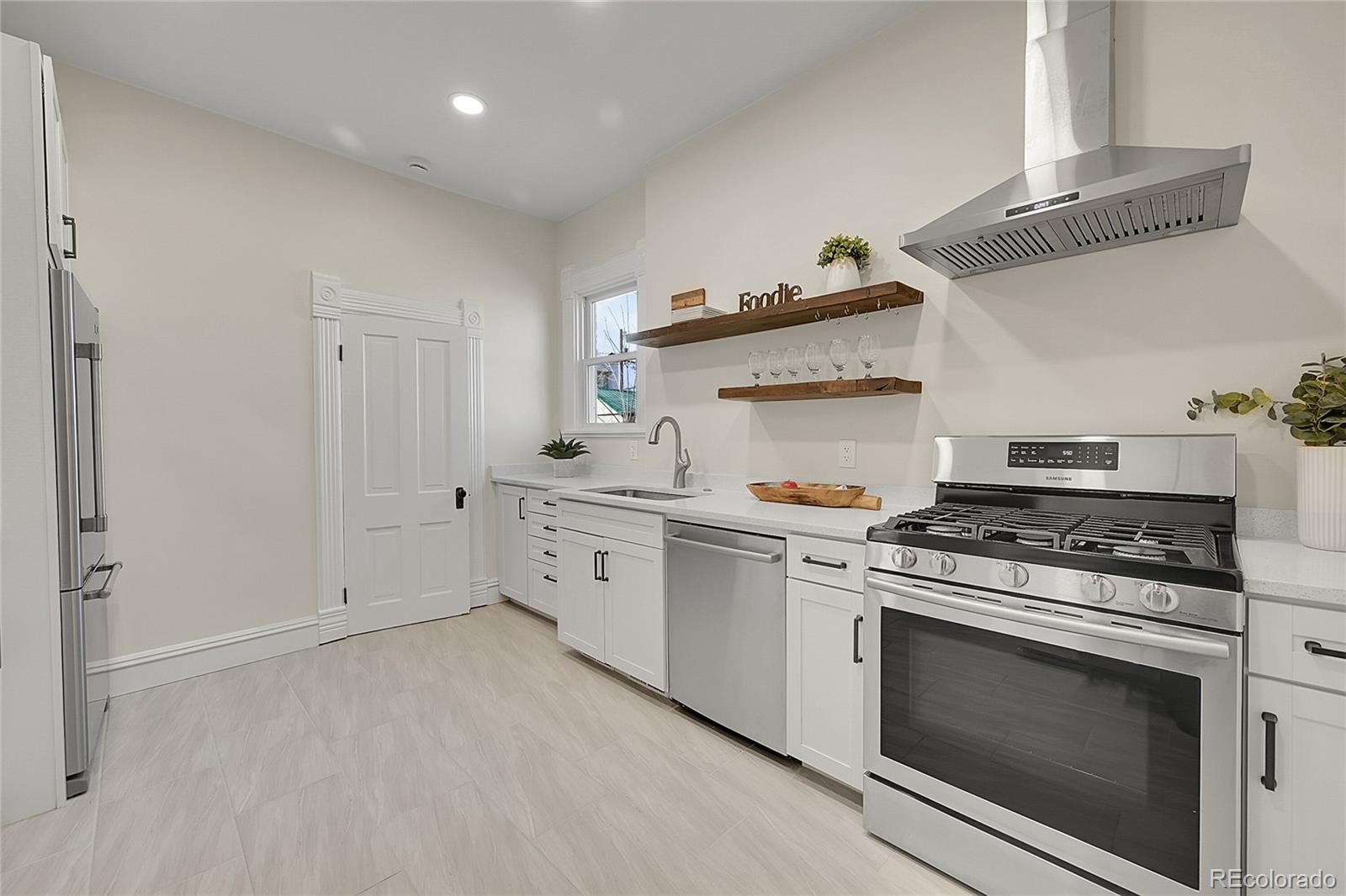 MLS Image #10 for 169 w byers place,denver, Colorado