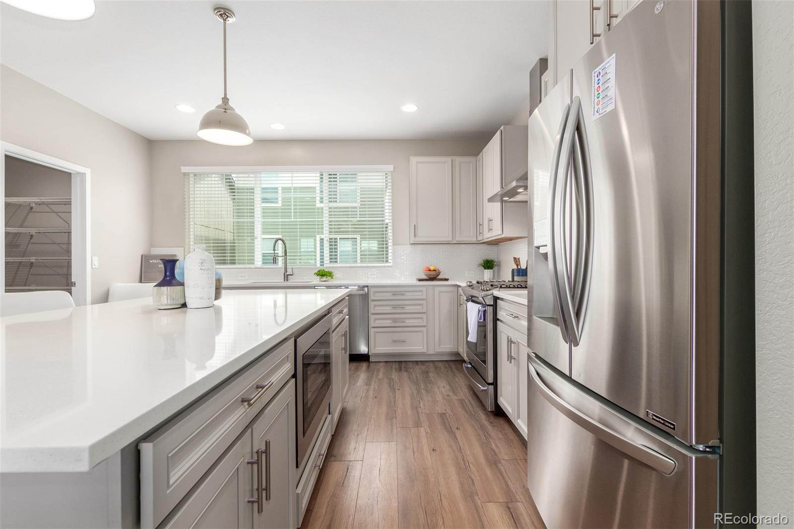 MLS Image #14 for 8953  southurst street,littleton, Colorado