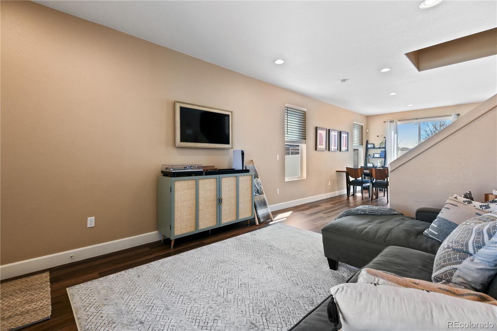 MLS Image #6 for 21088  randolph place,denver, Colorado