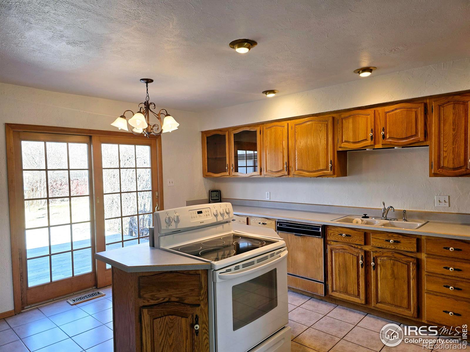 MLS Image #4 for 2085  carr street,lakewood, Colorado