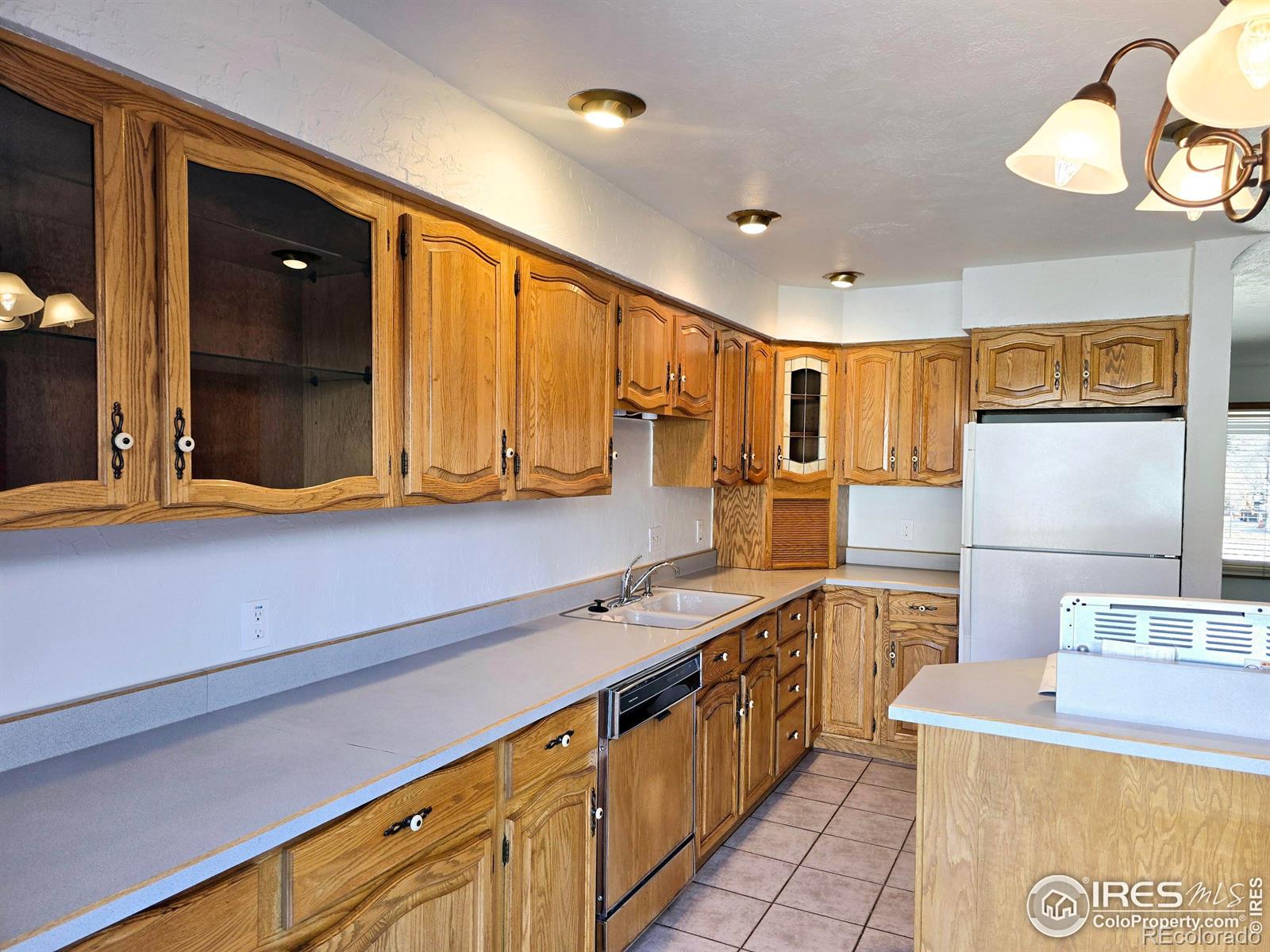 MLS Image #6 for 2085  carr street,lakewood, Colorado