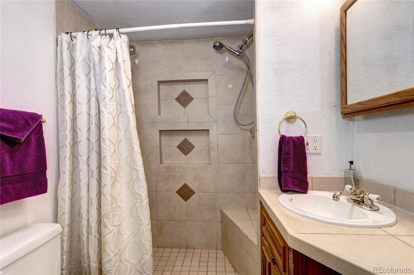 MLS Image #16 for 1215 s ivanhoe way,denver, Colorado