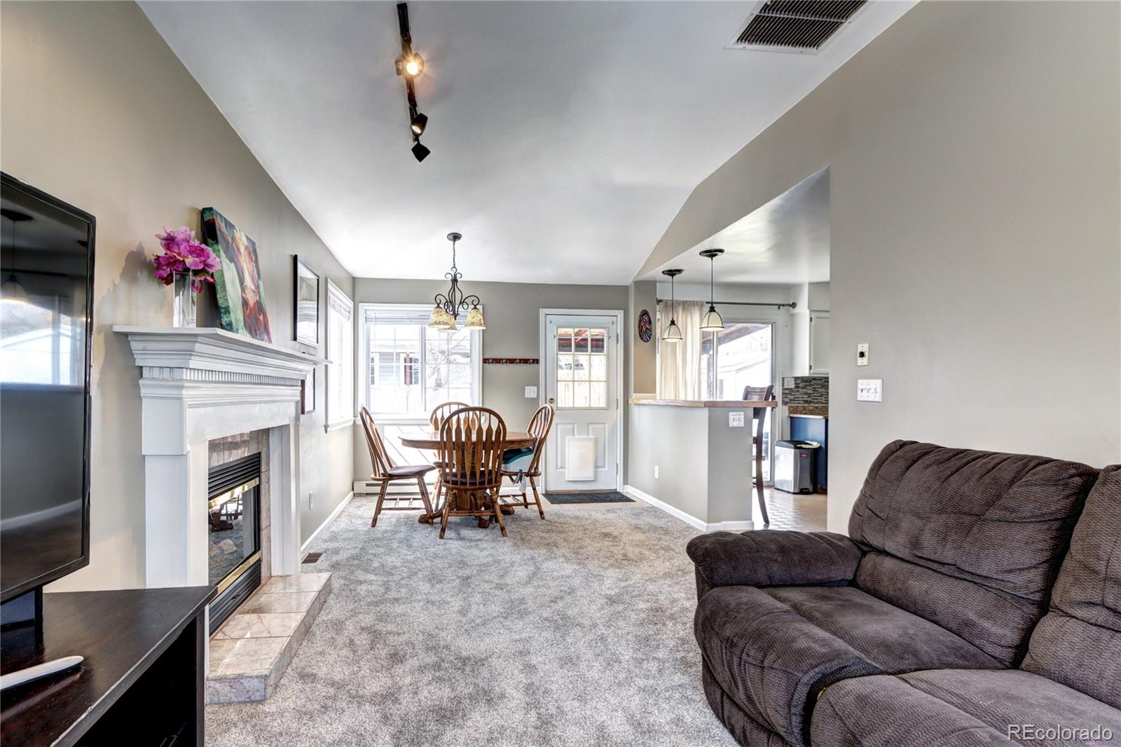 MLS Image #8 for 1215 s ivanhoe way,denver, Colorado