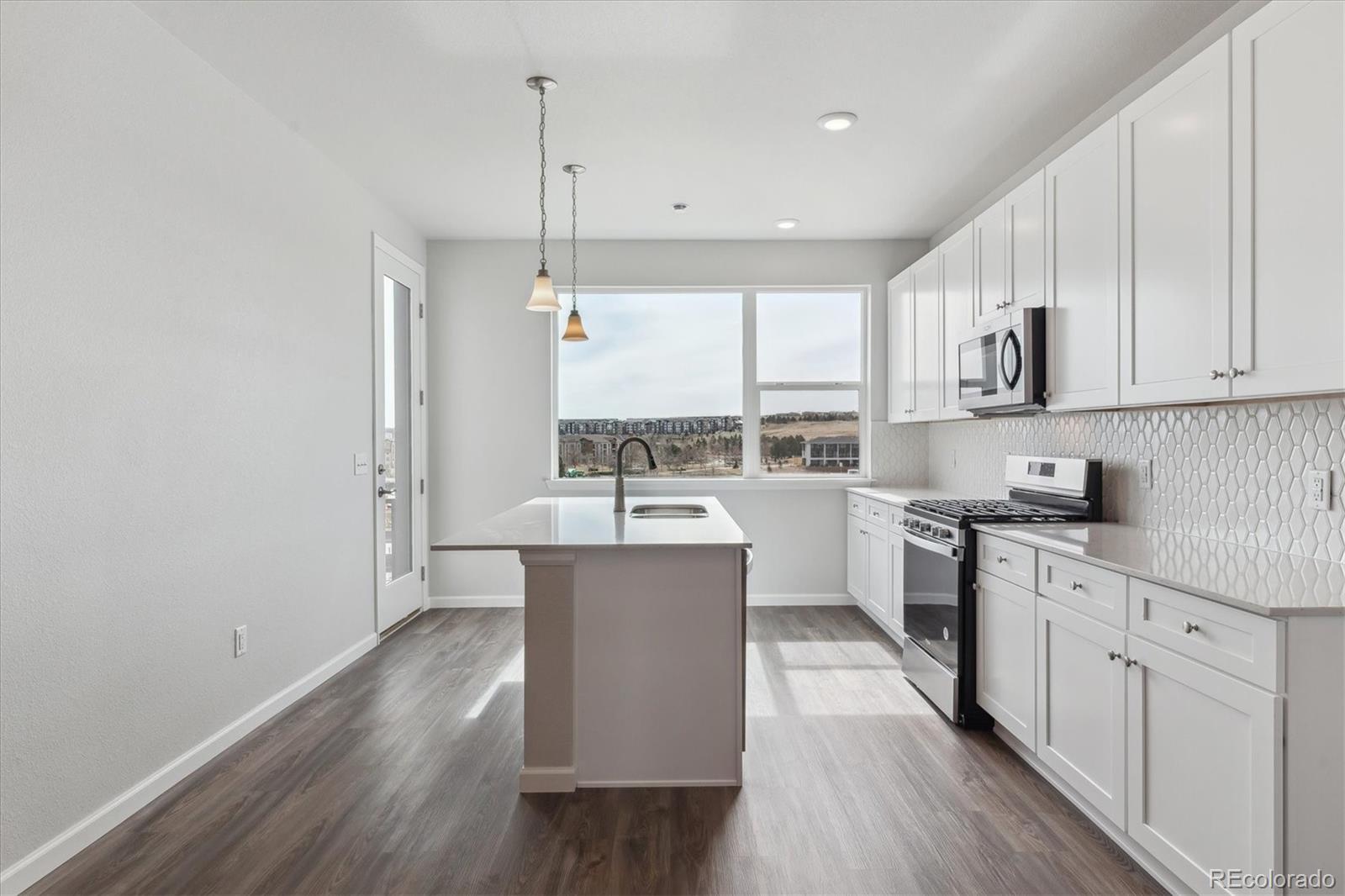 MLS Image #7 for 453  interlocken boulevard 101,broomfield, Colorado
