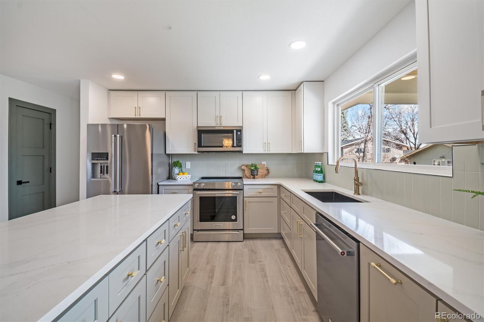 MLS Image #11 for 6676  zang street,arvada, Colorado