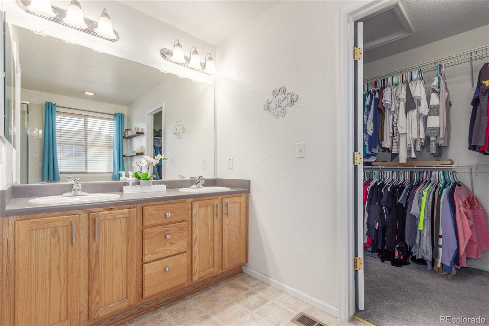 MLS Image #15 for 10438  olathe way,commerce city, Colorado