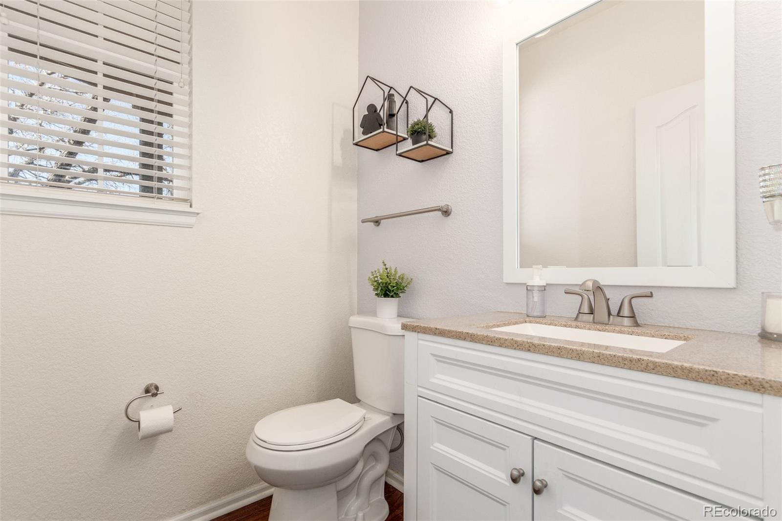 MLS Image #9 for 10438  olathe way,commerce city, Colorado