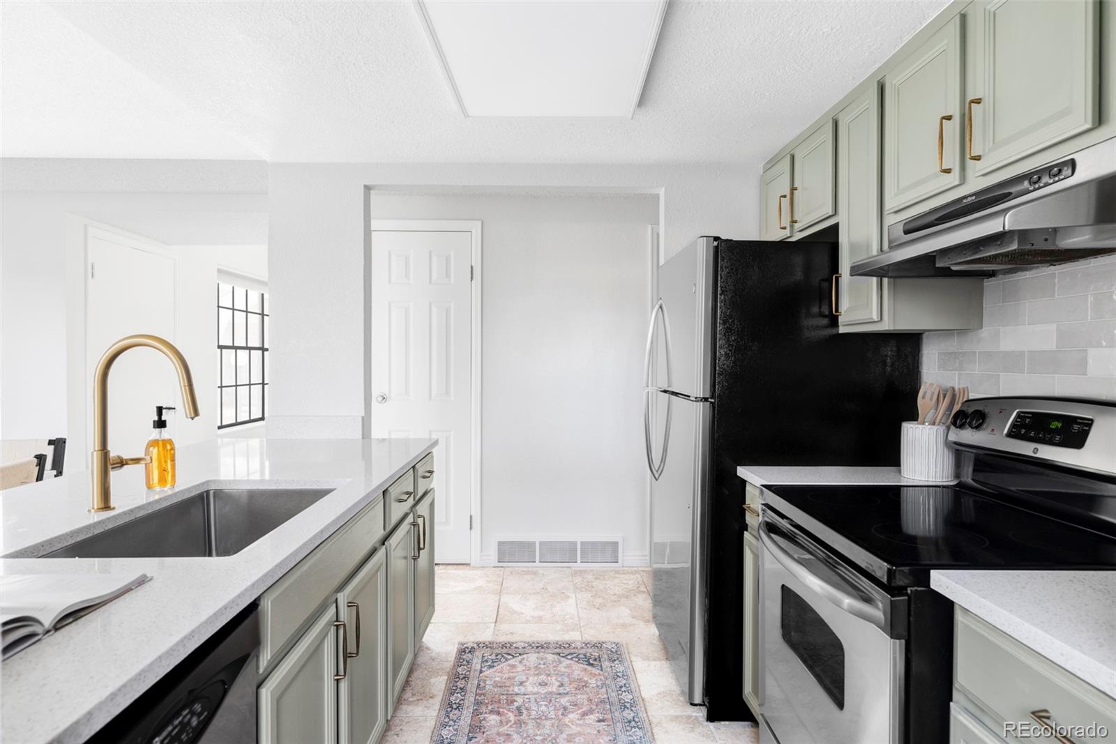 MLS Image #8 for 8787  yukon street,arvada, Colorado