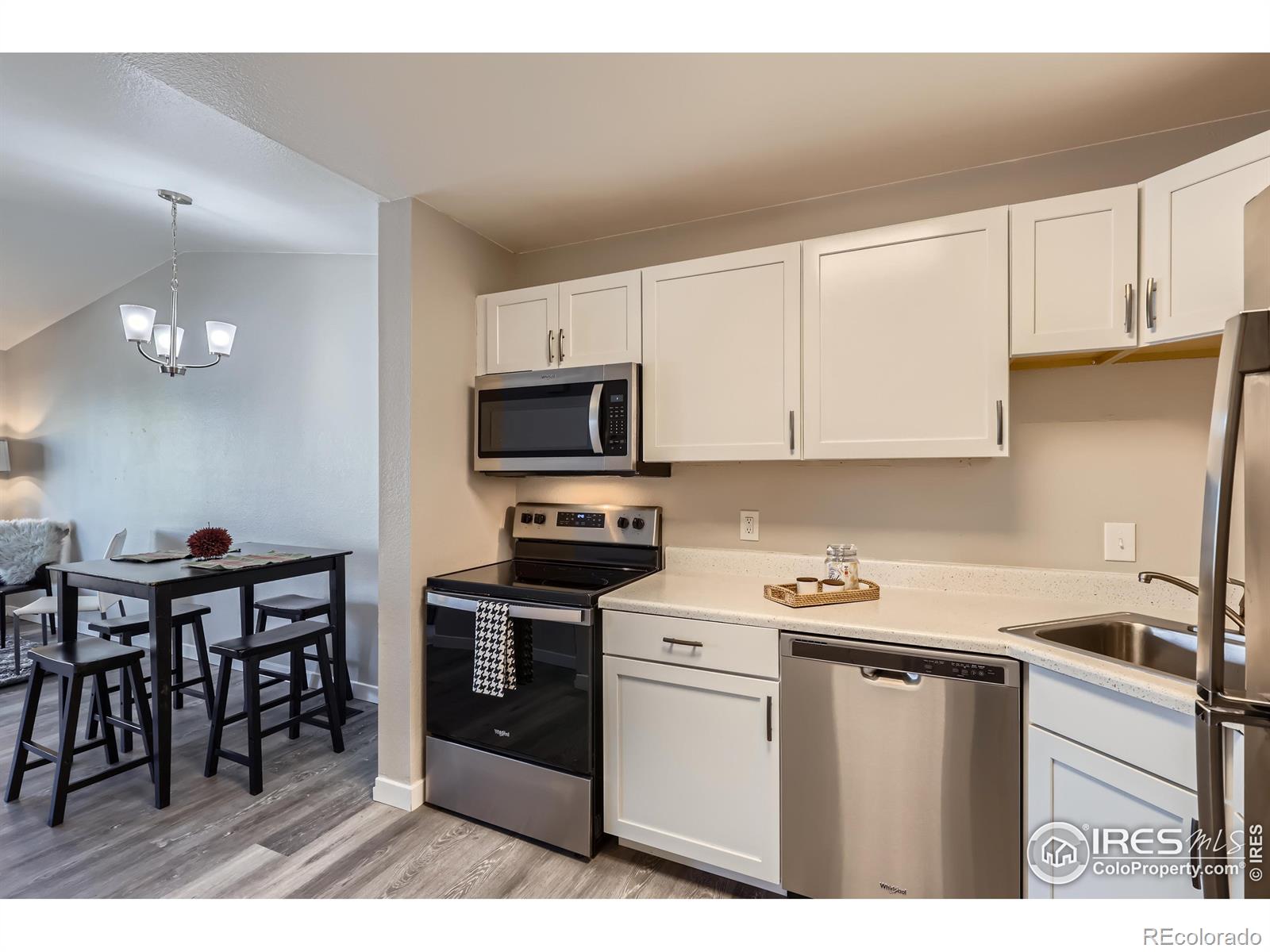 MLS Image #11 for 185 s sable boulevard,aurora, Colorado