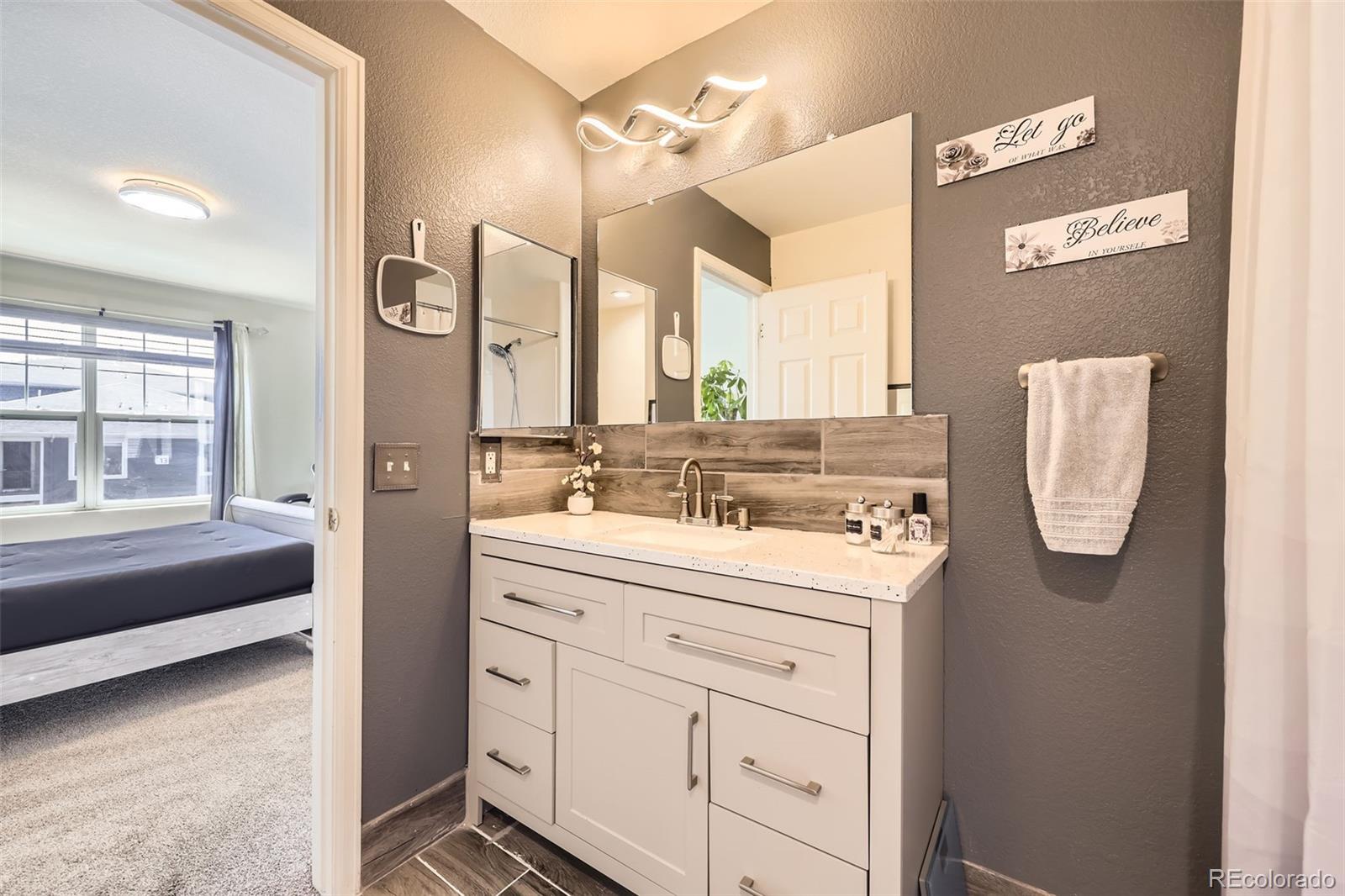 MLS Image #11 for 18865 e 57th avenue,denver, Colorado
