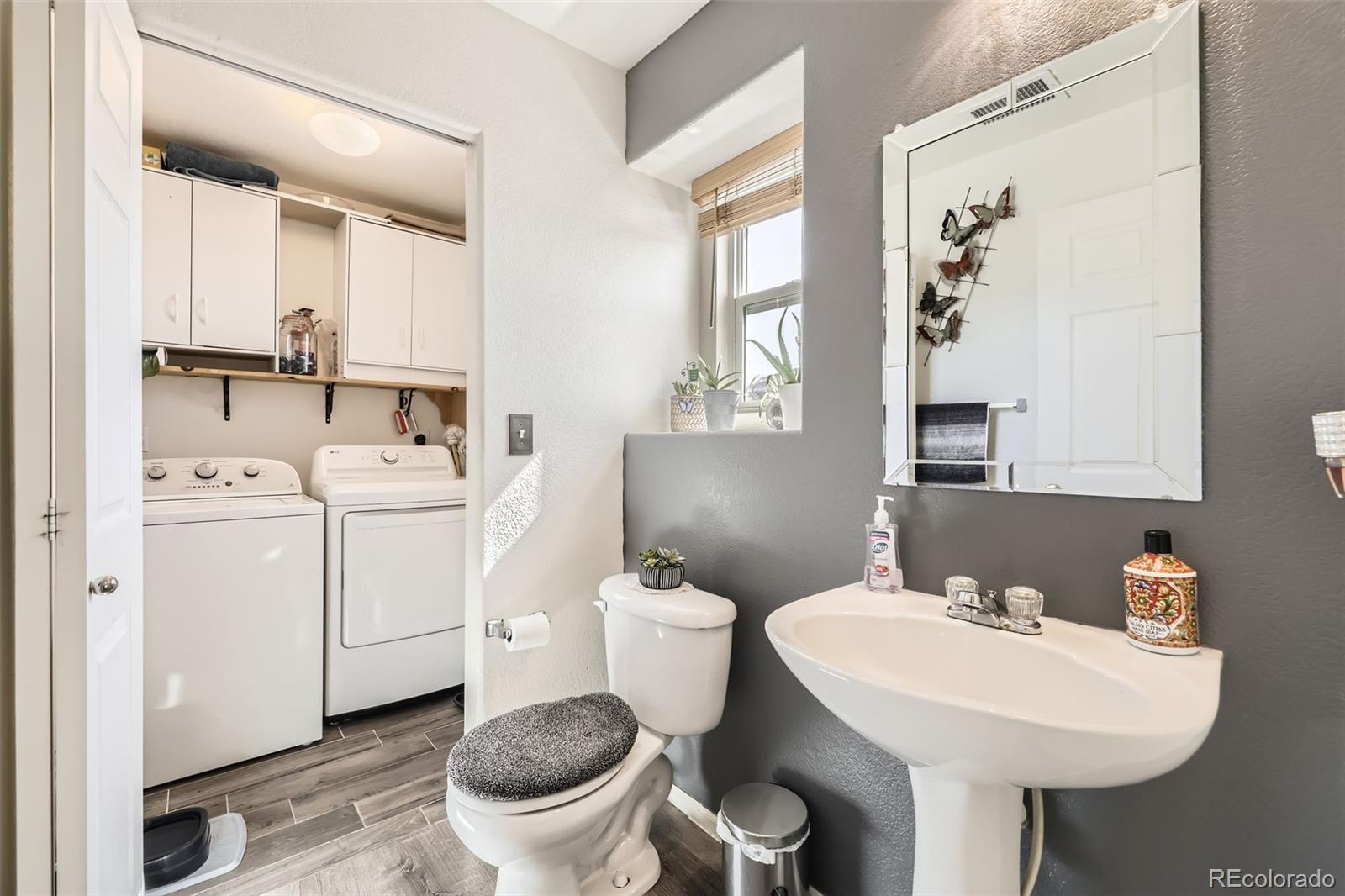 MLS Image #7 for 18865 e 57th avenue,denver, Colorado