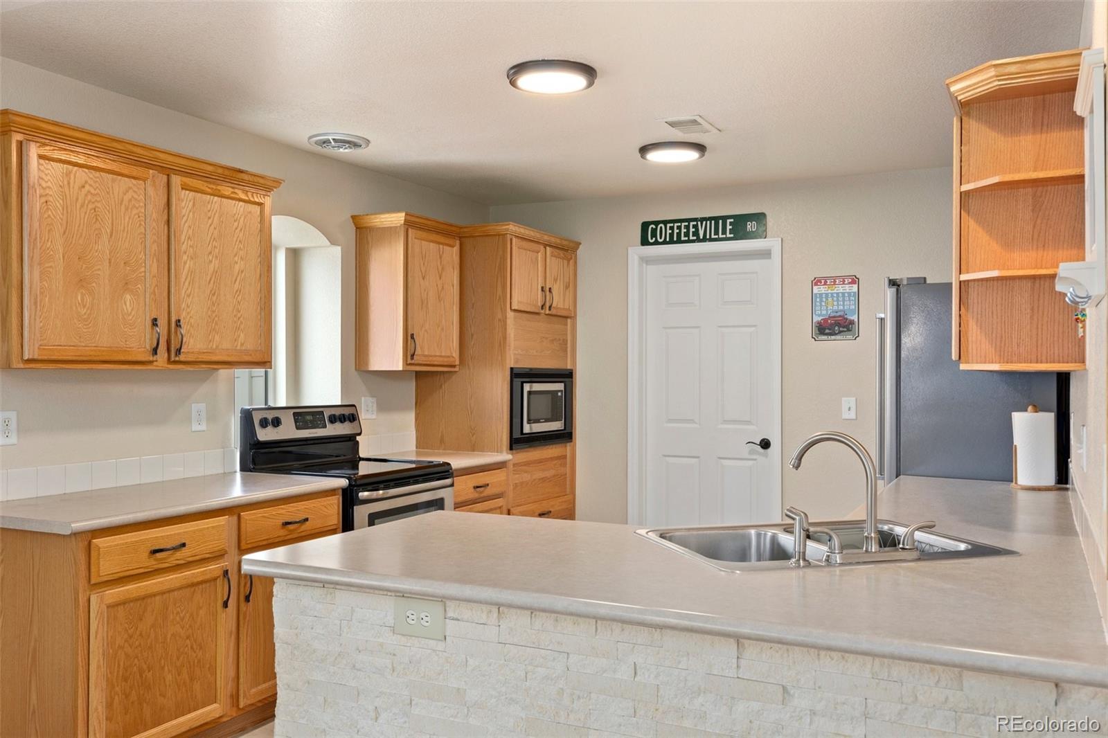 MLS Image #10 for 5017  ceylon street,denver, Colorado