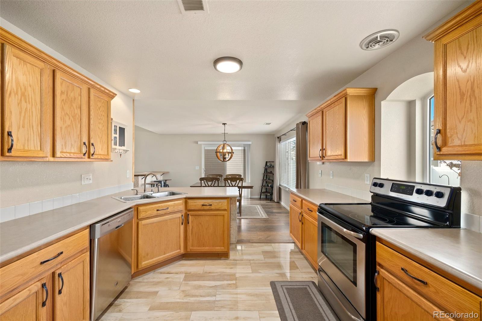 MLS Image #13 for 5017  ceylon street,denver, Colorado