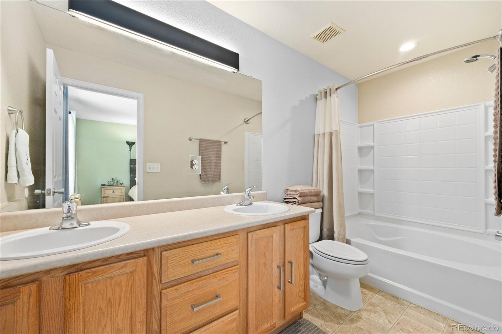 MLS Image #18 for 5017  ceylon street,denver, Colorado
