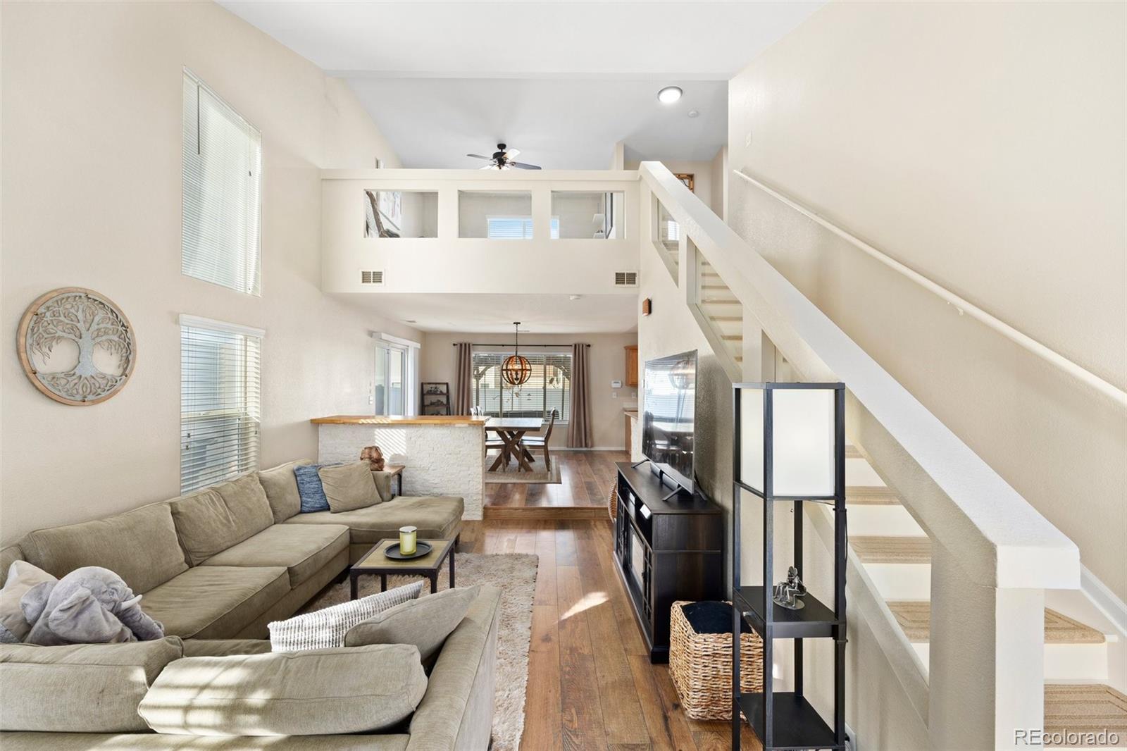 MLS Image #4 for 5017  ceylon street,denver, Colorado