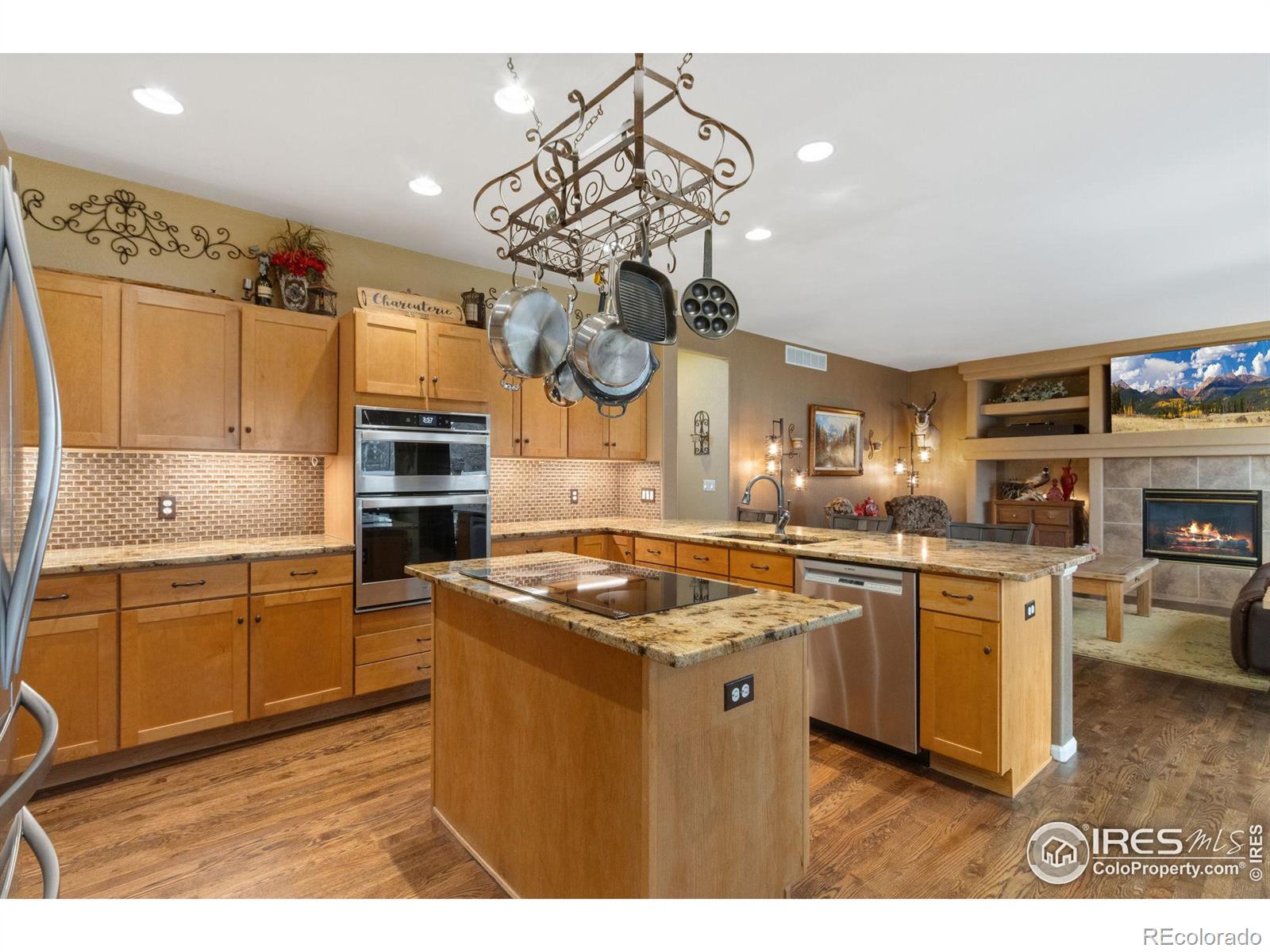 MLS Image #5 for 128  rock bridge court,windsor, Colorado
