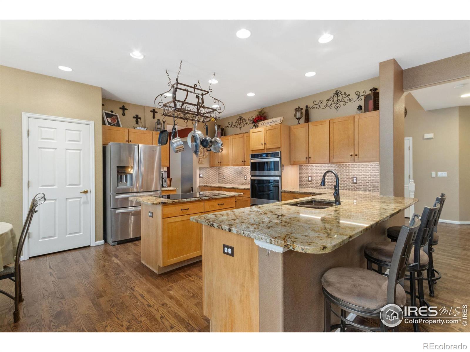 MLS Image #7 for 128  rock bridge court,windsor, Colorado