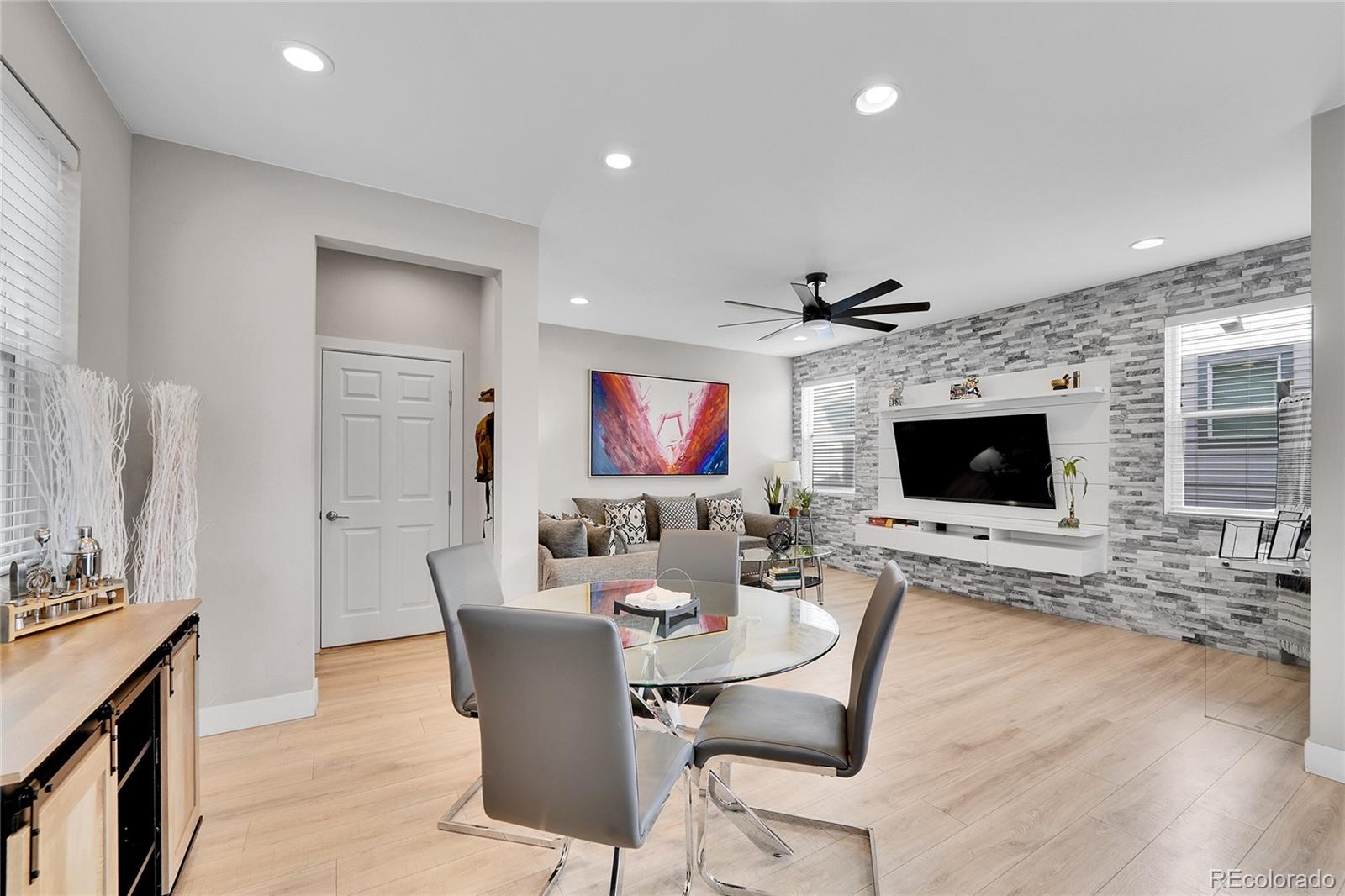MLS Image #5 for 4781 n kittredge street,denver, Colorado