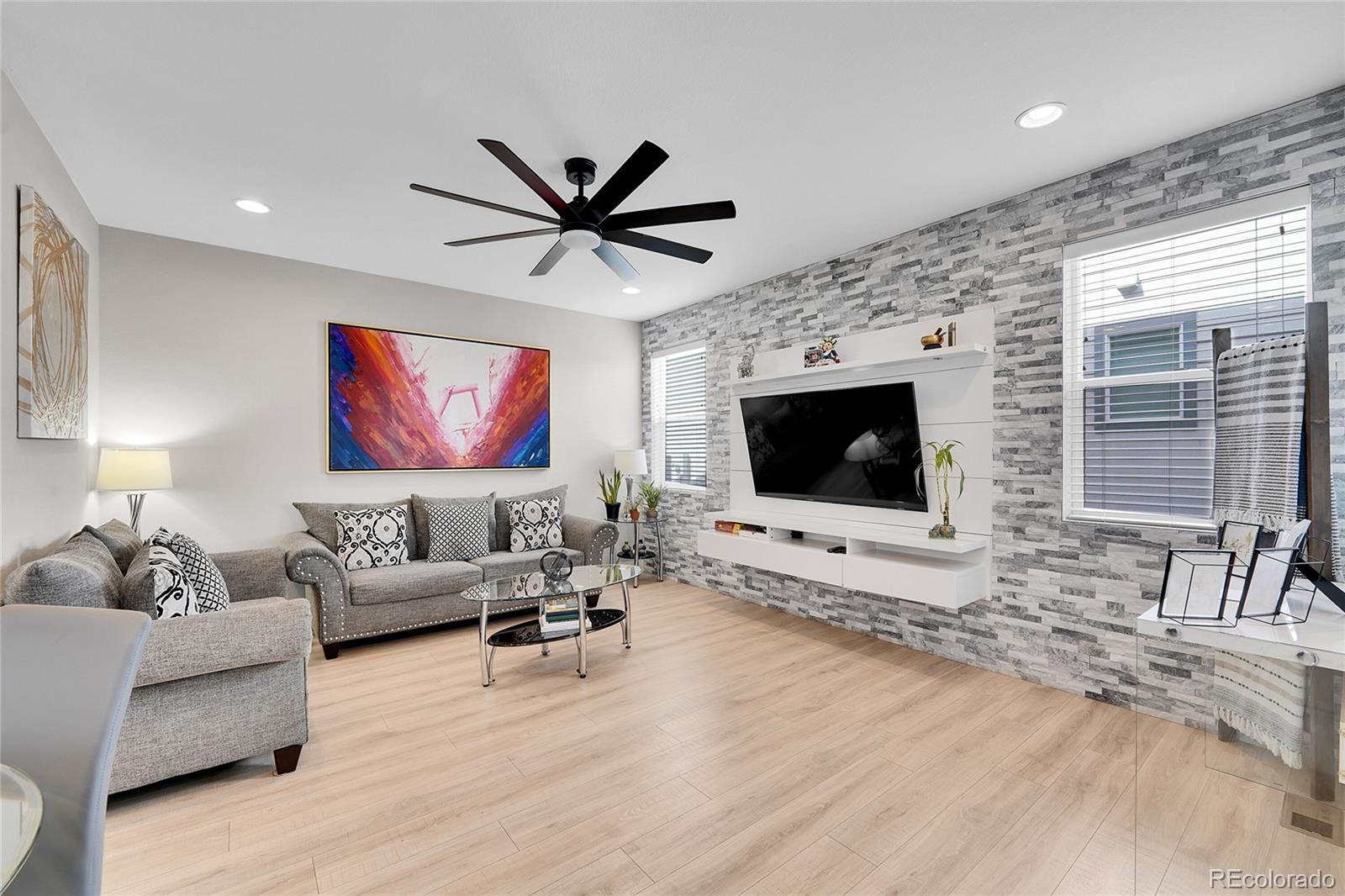 MLS Image #6 for 4781 n kittredge street,denver, Colorado
