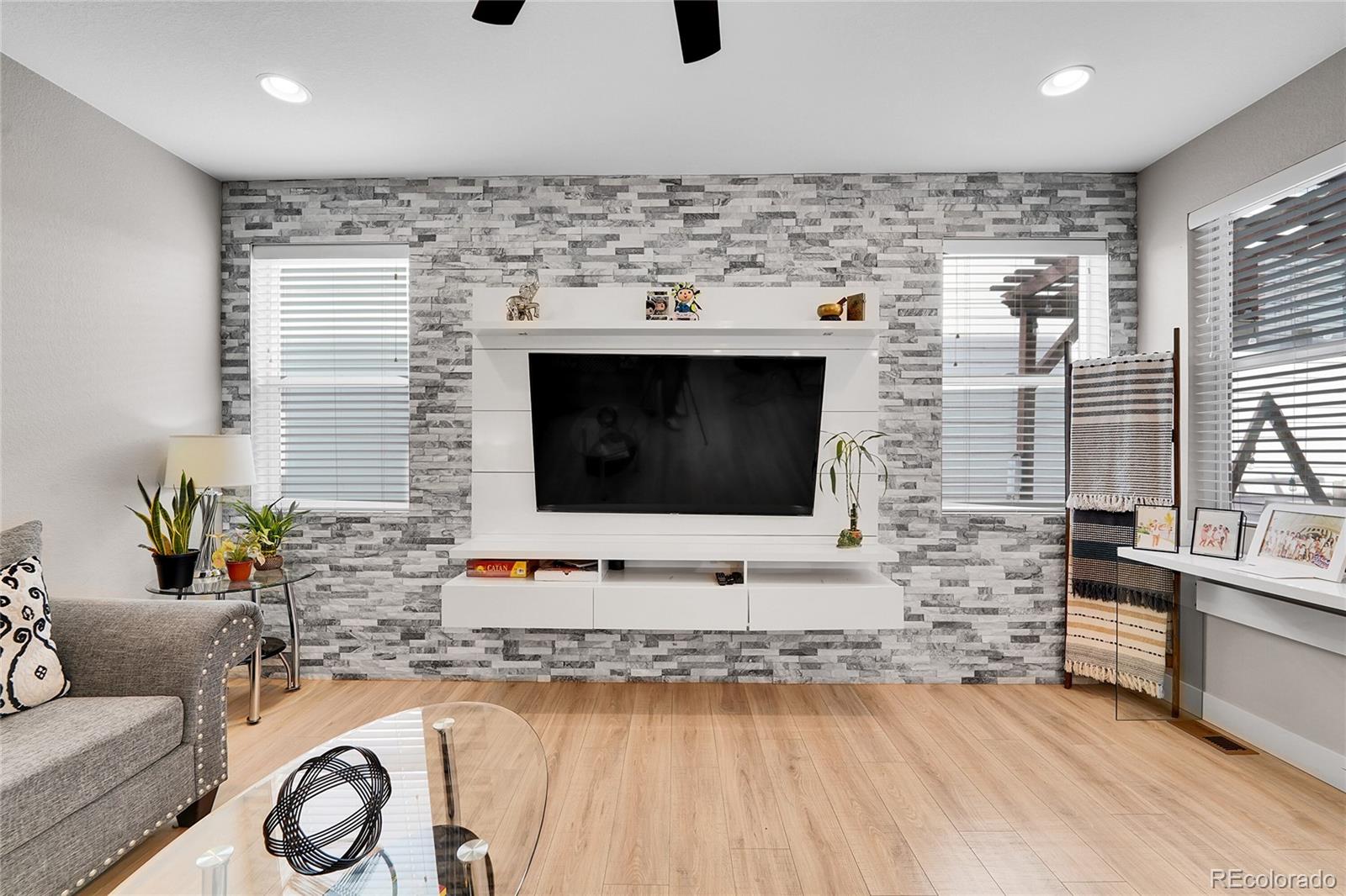 MLS Image #7 for 4781 n kittredge street,denver, Colorado