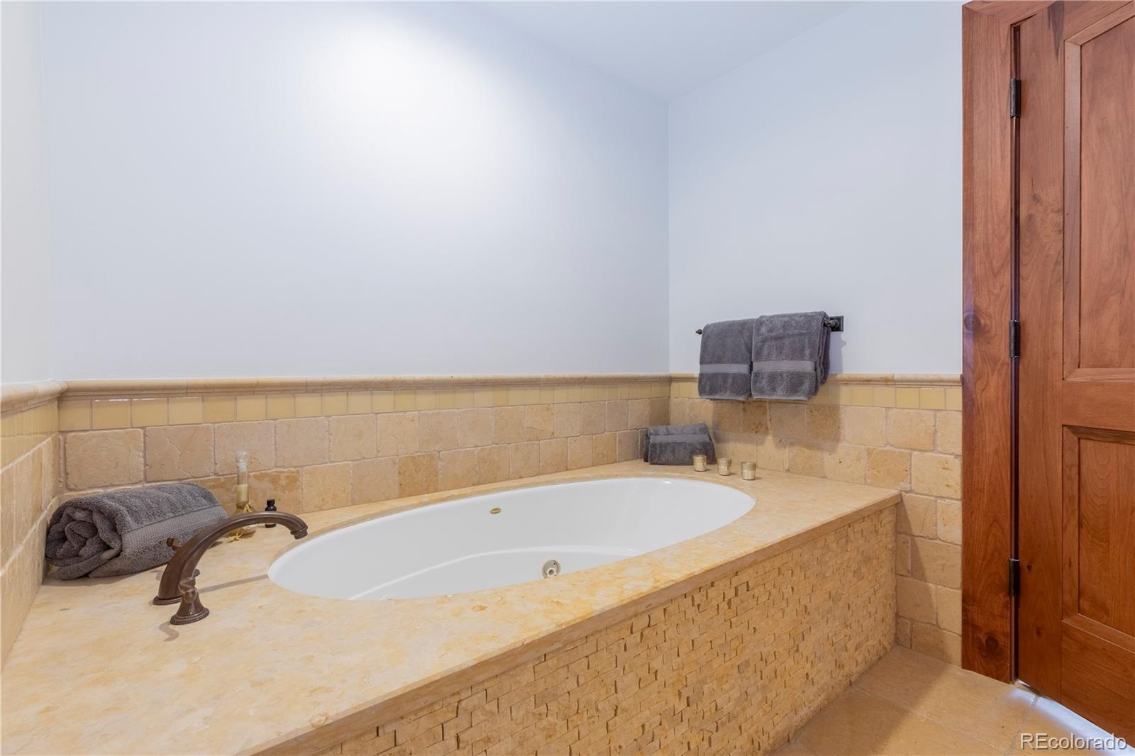 MLS Image #21 for 320  hummingbird ,avon, Colorado