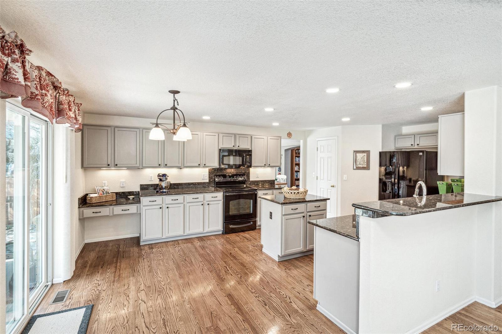 MLS Image #10 for 11274 w 54th lane,arvada, Colorado