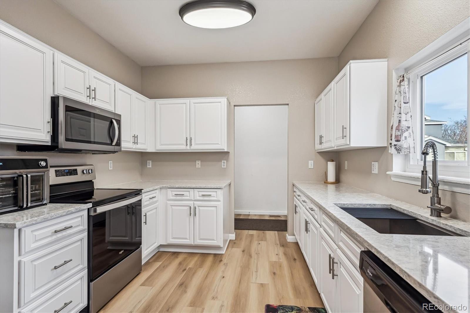 MLS Image #6 for 10121  wyandott circle,thornton, Colorado