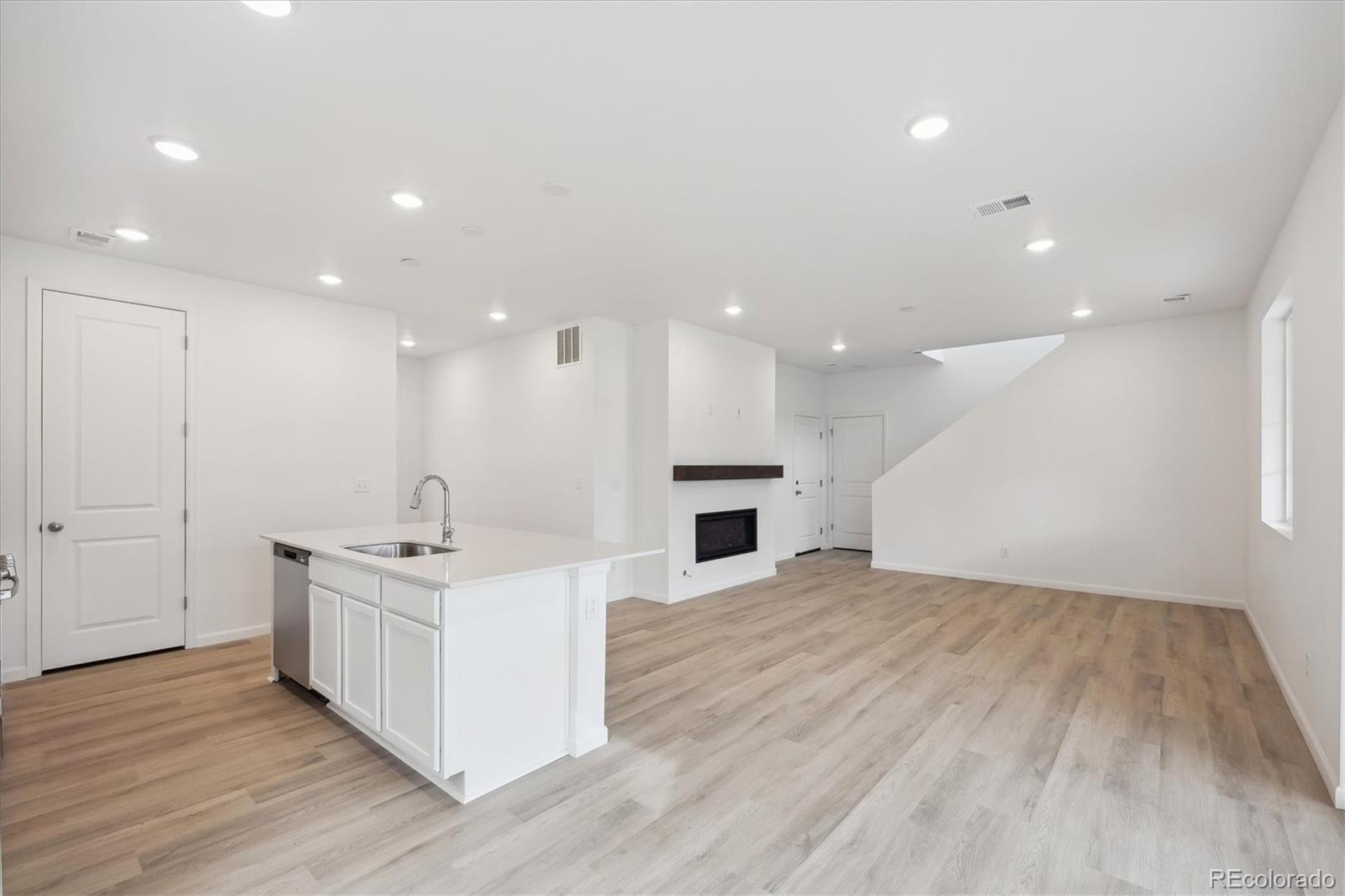 MLS Image #5 for 1362  rock cliff avenue,erie, Colorado