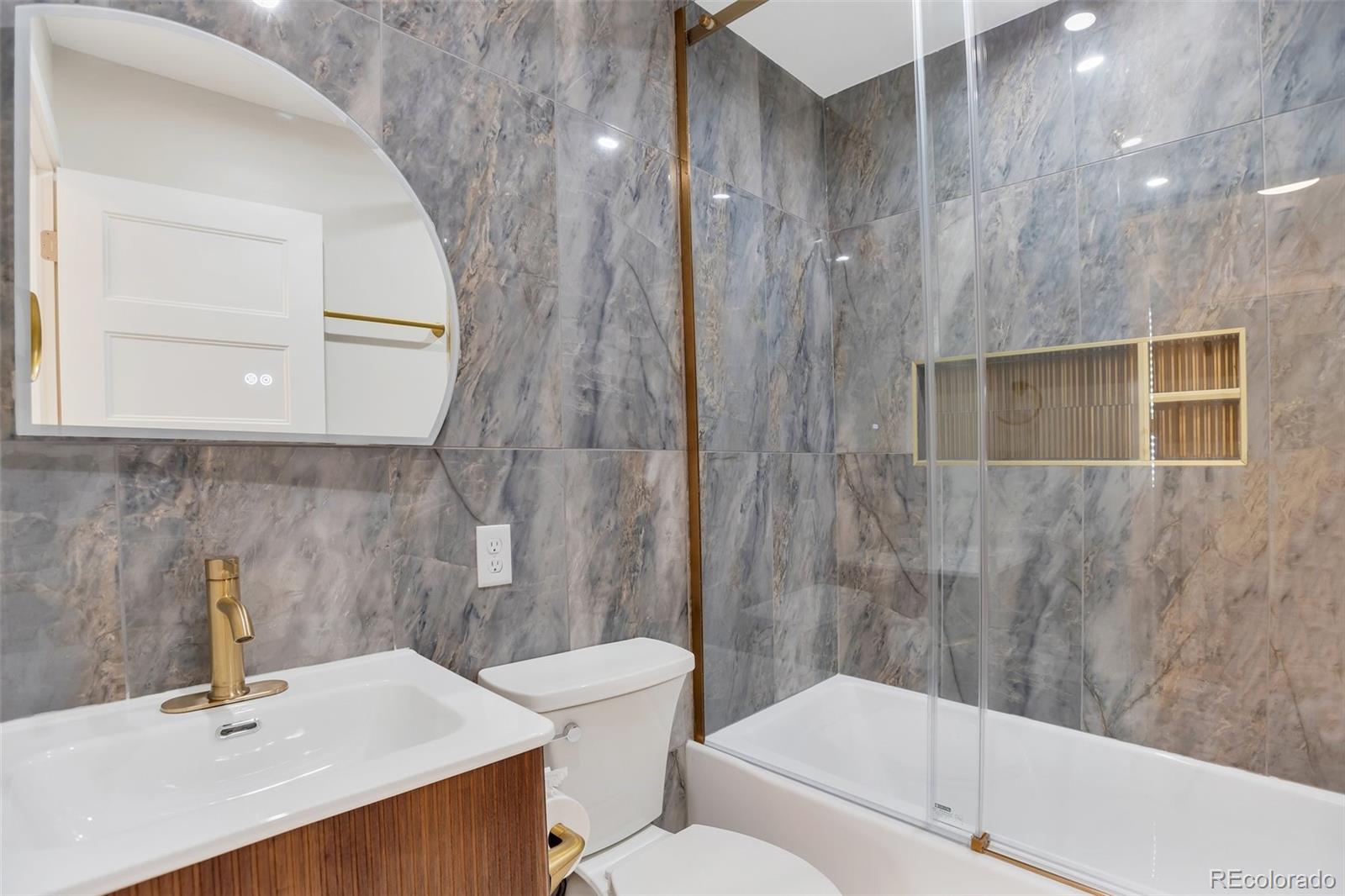 MLS Image #11 for 1130 s harrison street,denver, Colorado