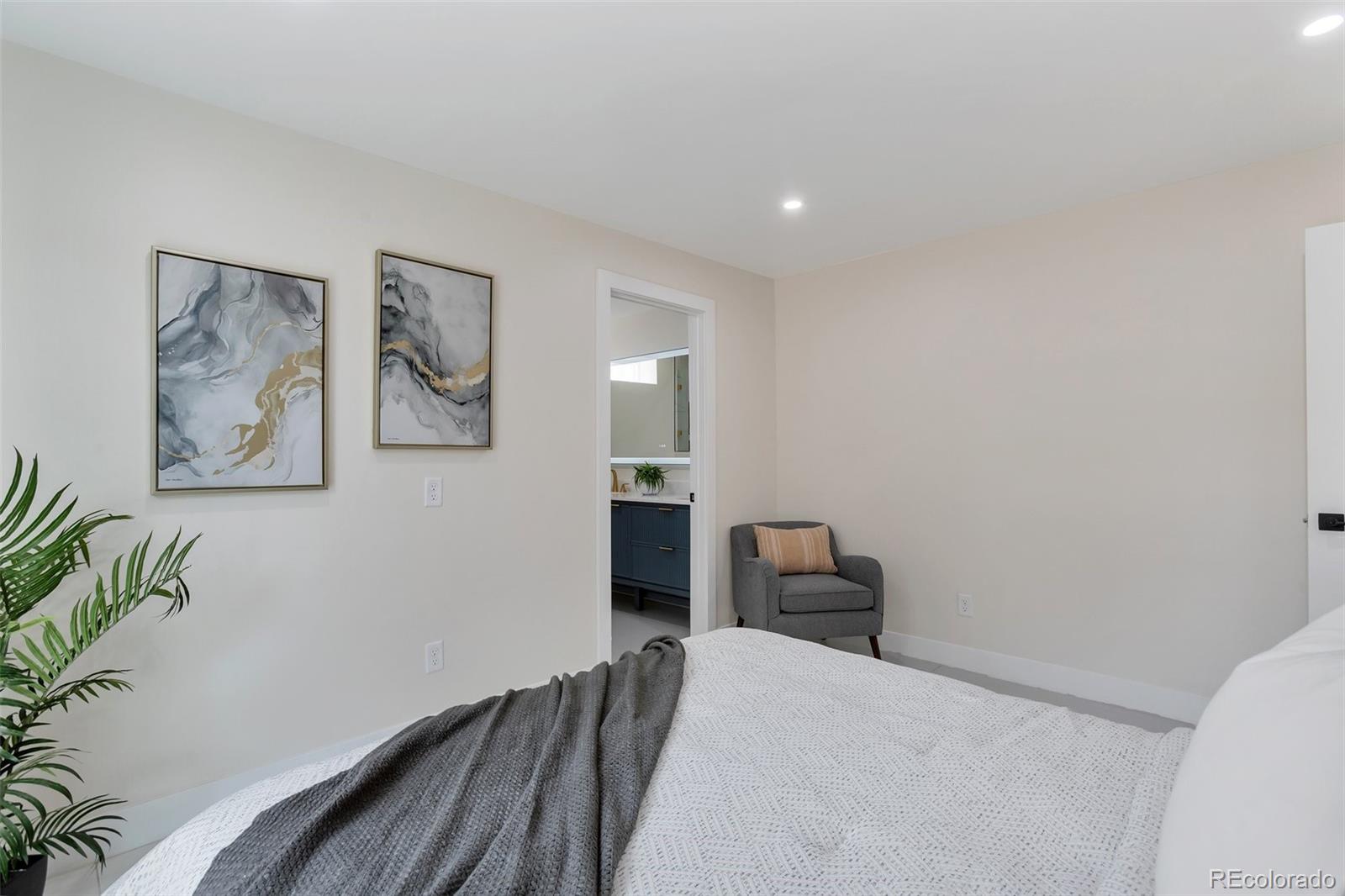 MLS Image #21 for 1130 s harrison street,denver, Colorado