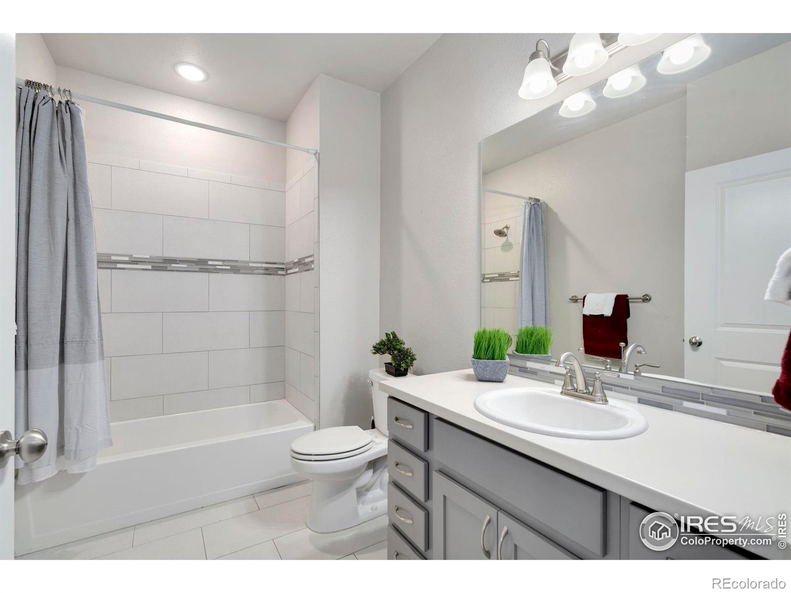 MLS Image #17 for 4682  hahns peak drive,loveland, Colorado