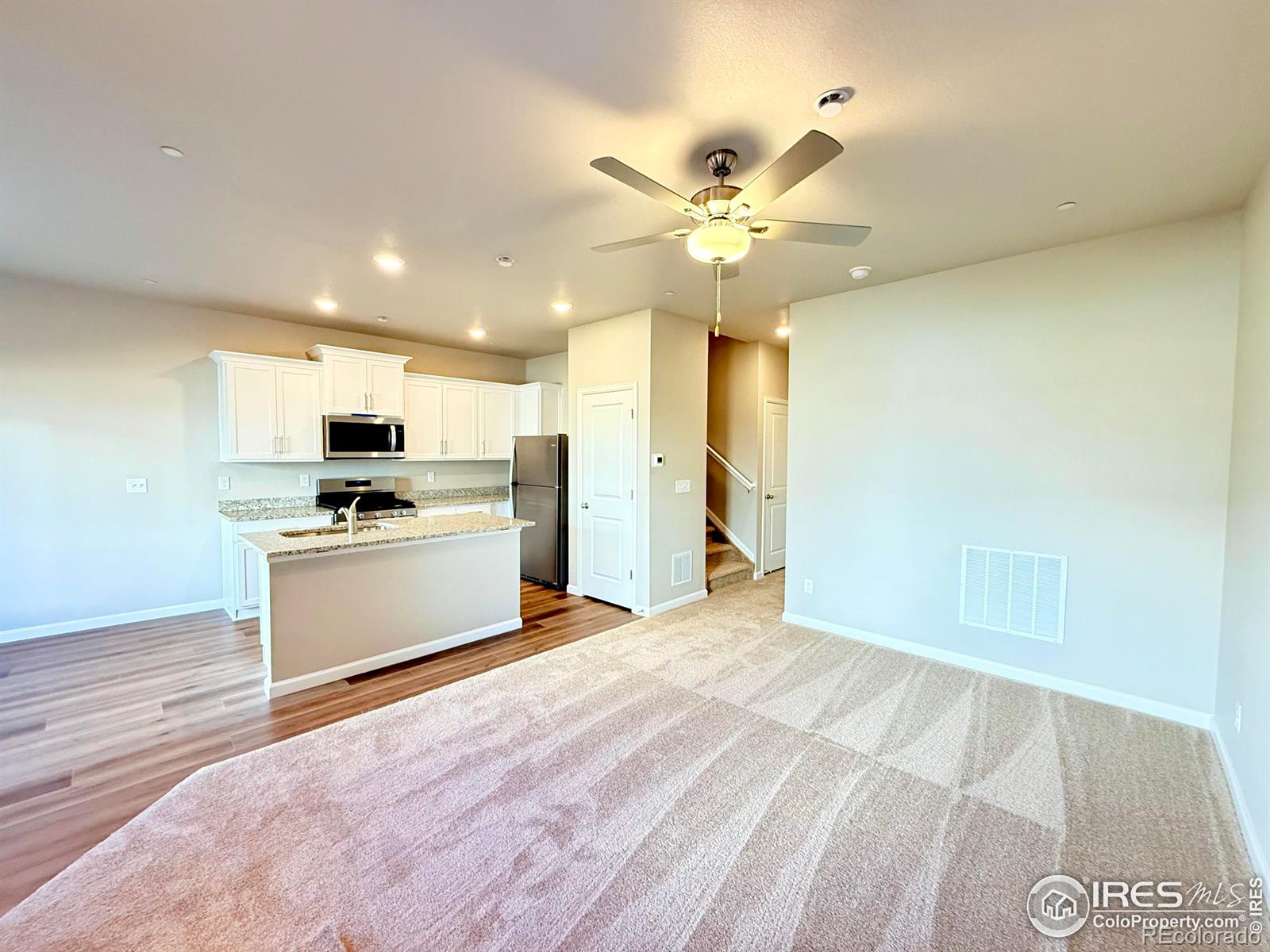 MLS Image #3 for 161  robin road,johnstown, Colorado
